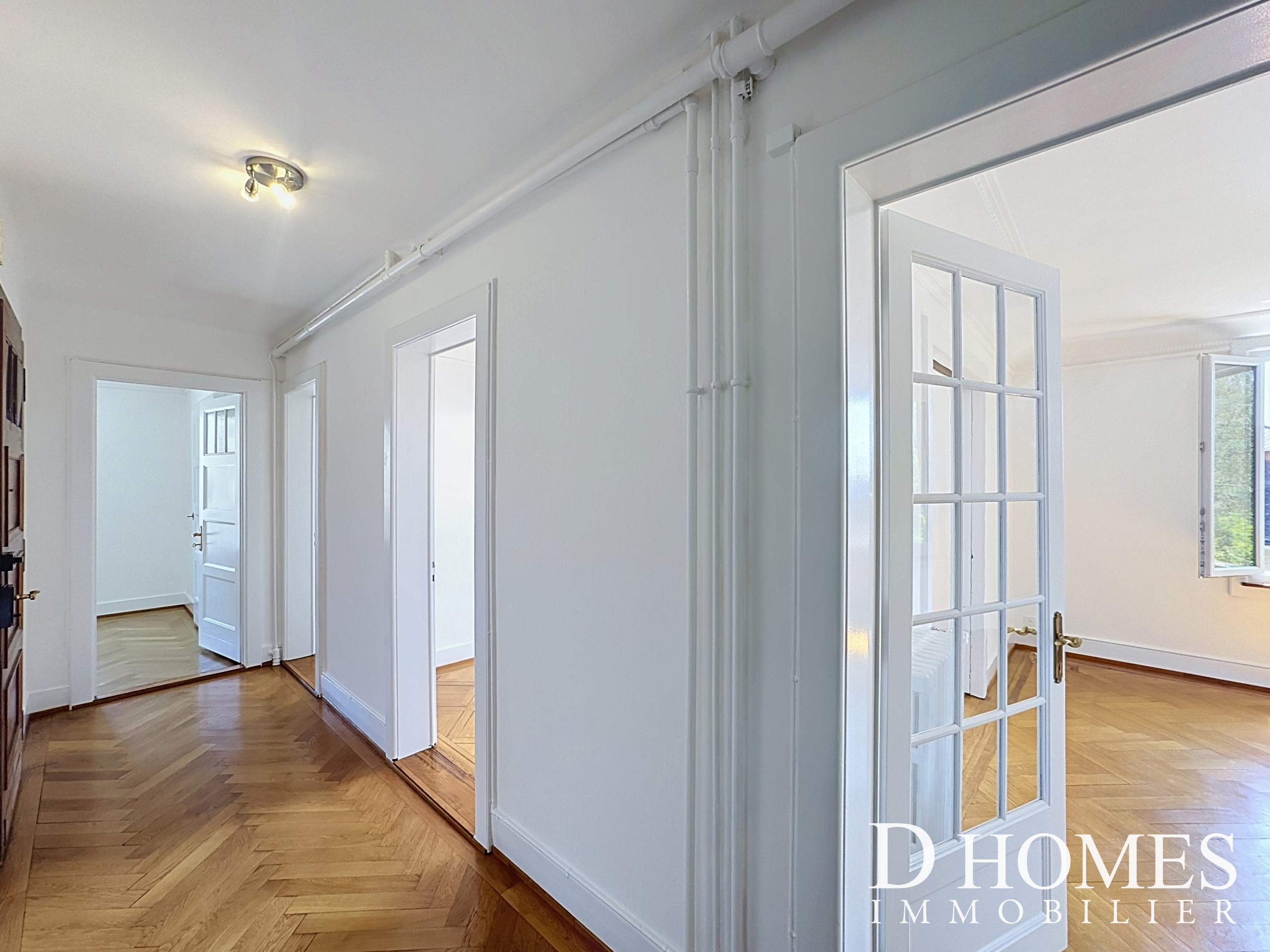 Interior view 5