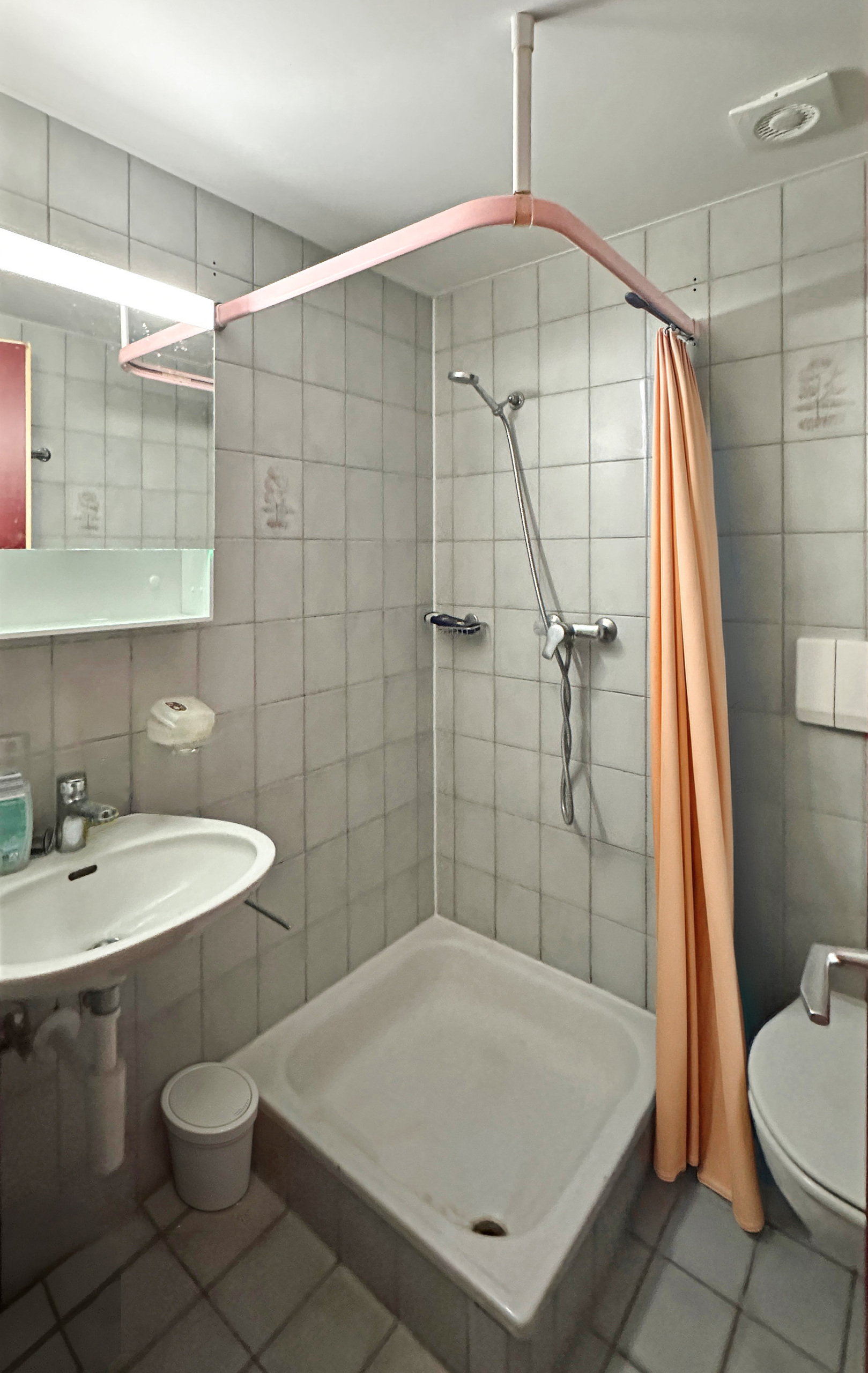 Salle d'eau - photo IA non contractuelle - Salle d'eau - photo IA non contractuelle -