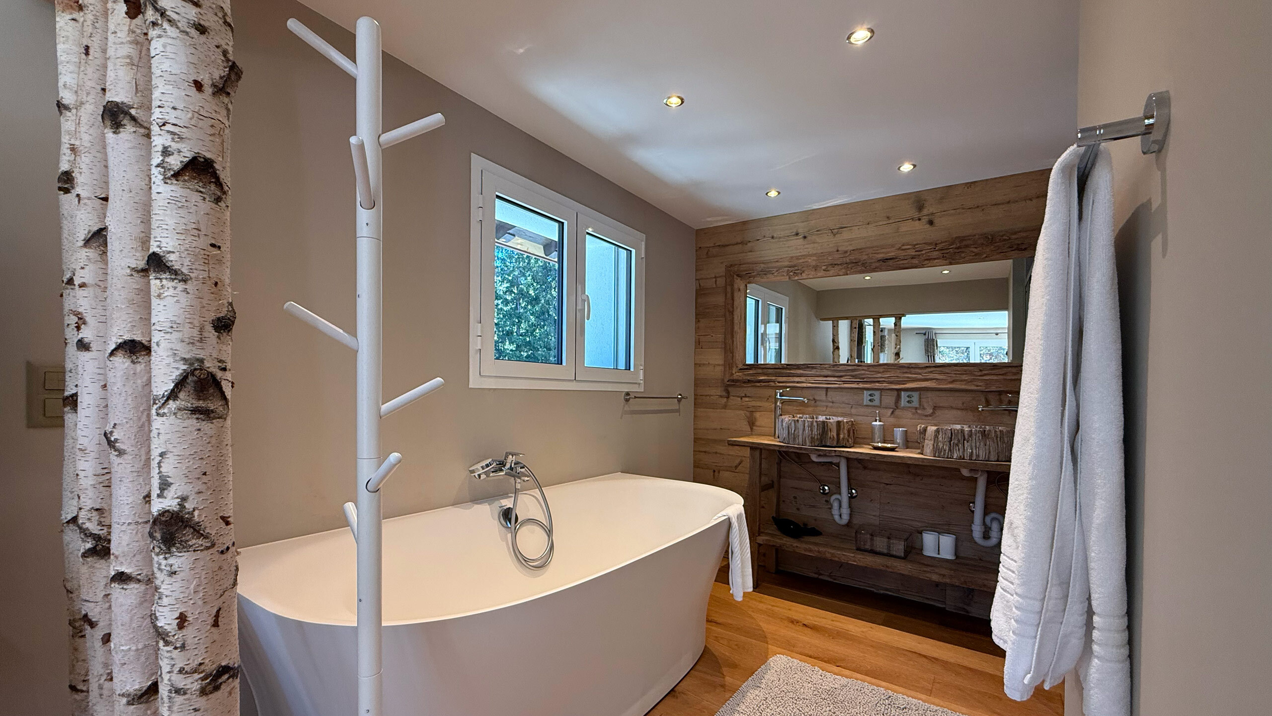 Bedroom 4 - Bathroom/shower (View 1)