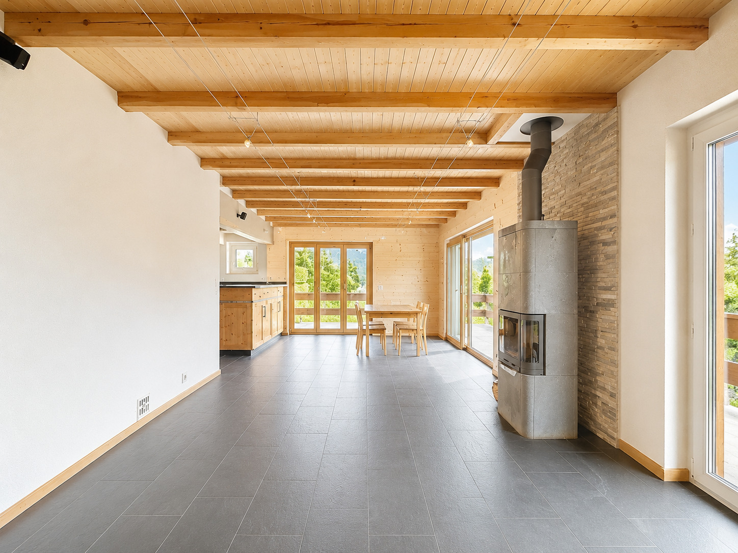Interior view 4