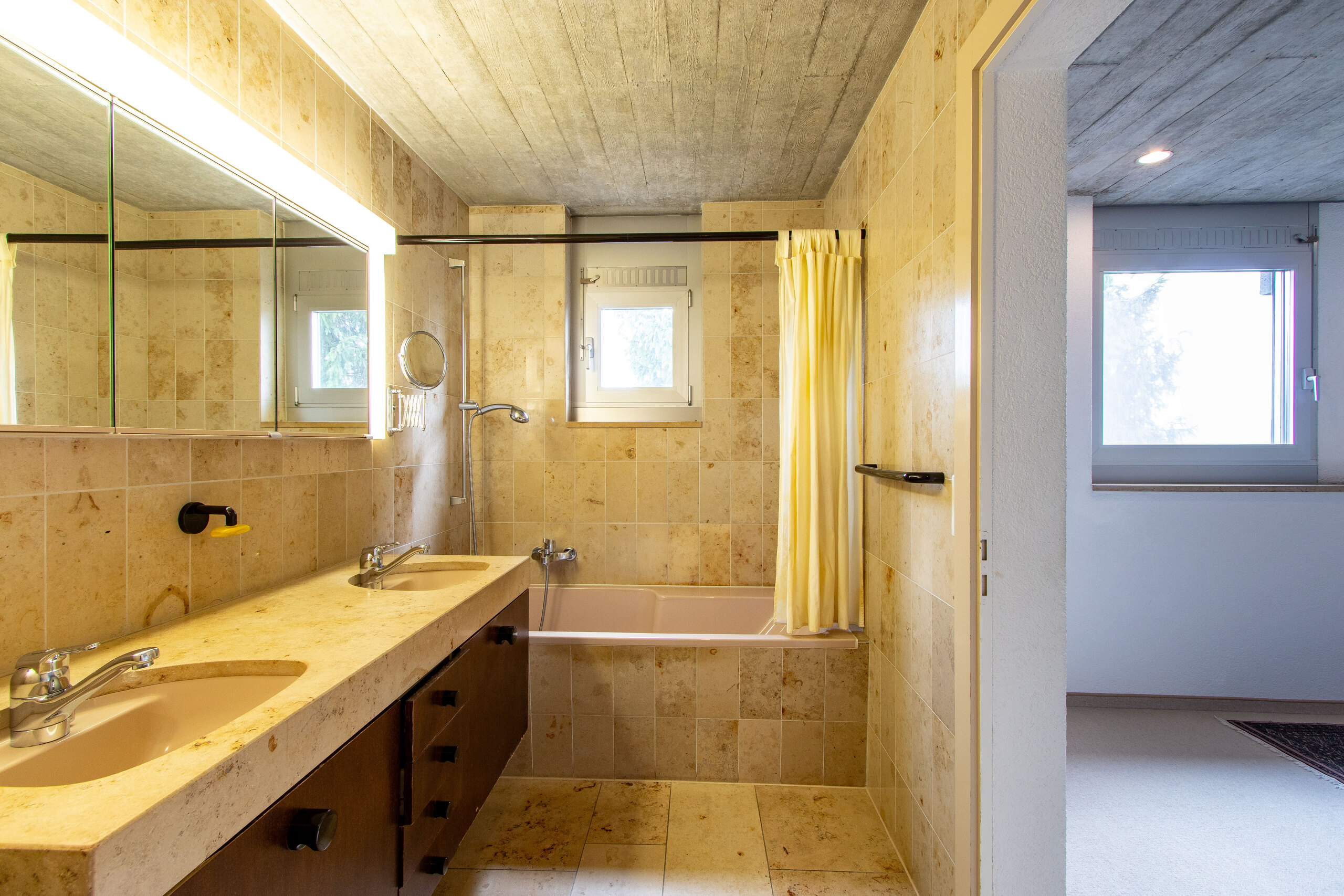 1er étage: bain / wc vers chambre 3 1er étage: bain / wc vers chambre 3