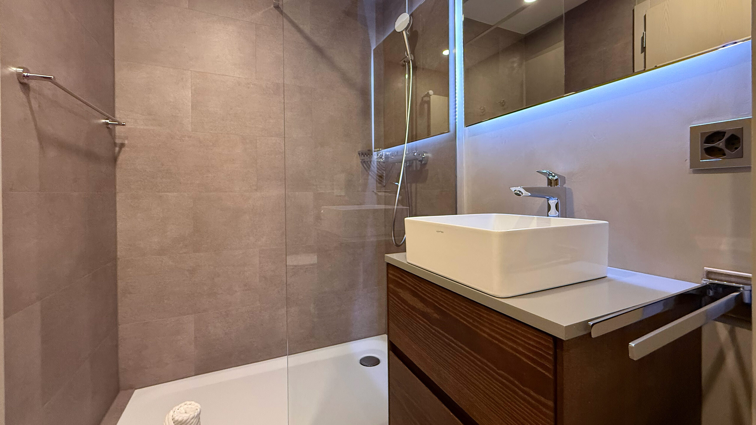 Chambre 3 - Salle de douche