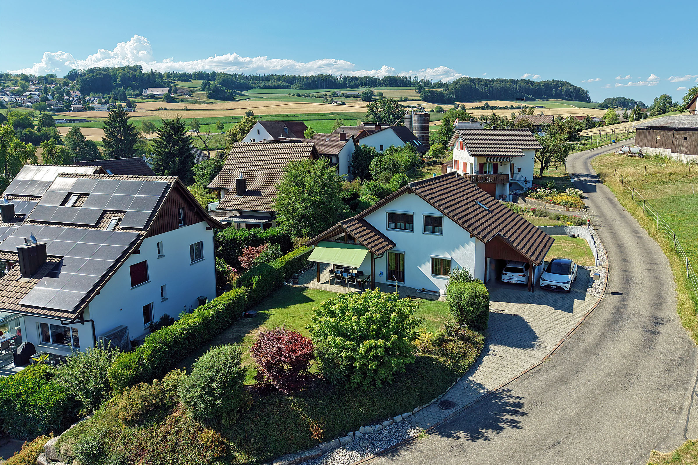 Zufahrt ab Bergstrasse Zufahrt ab Bergstrasse