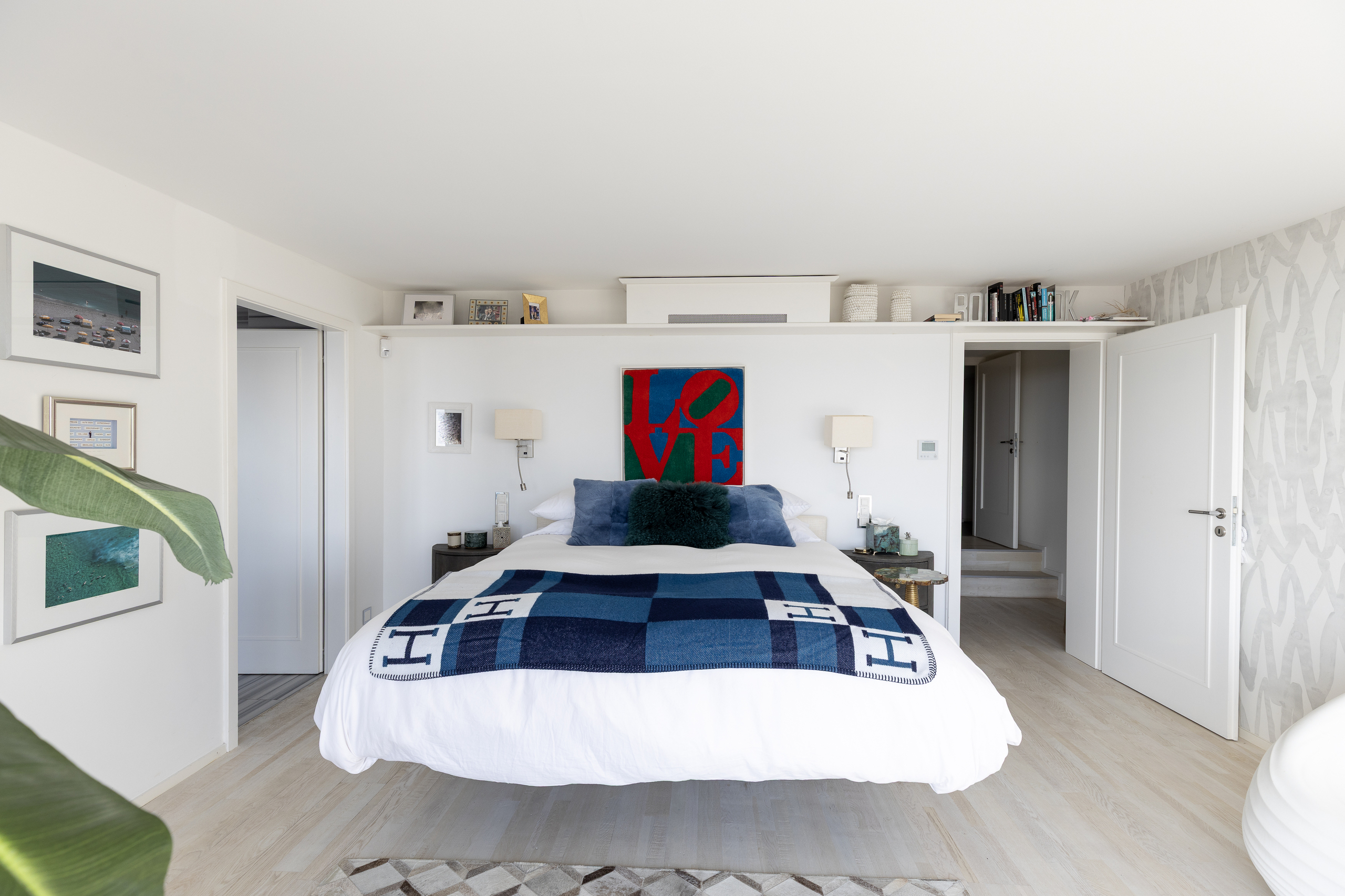 Interior view 8