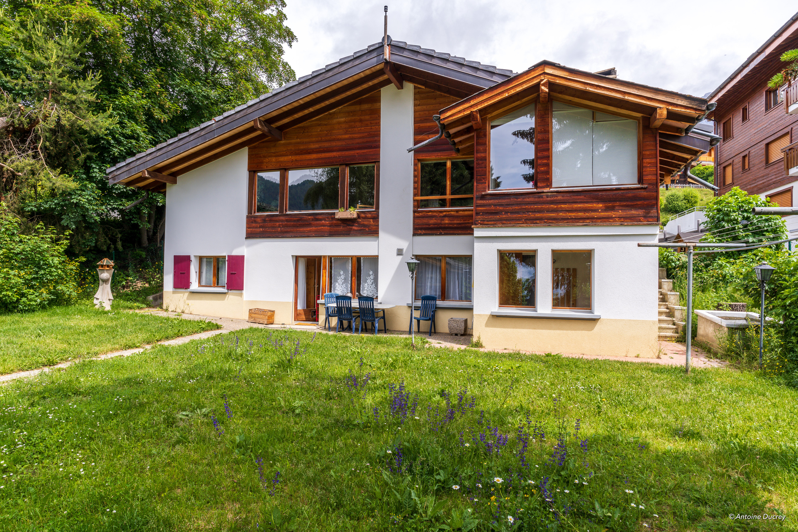 Exterior view 3