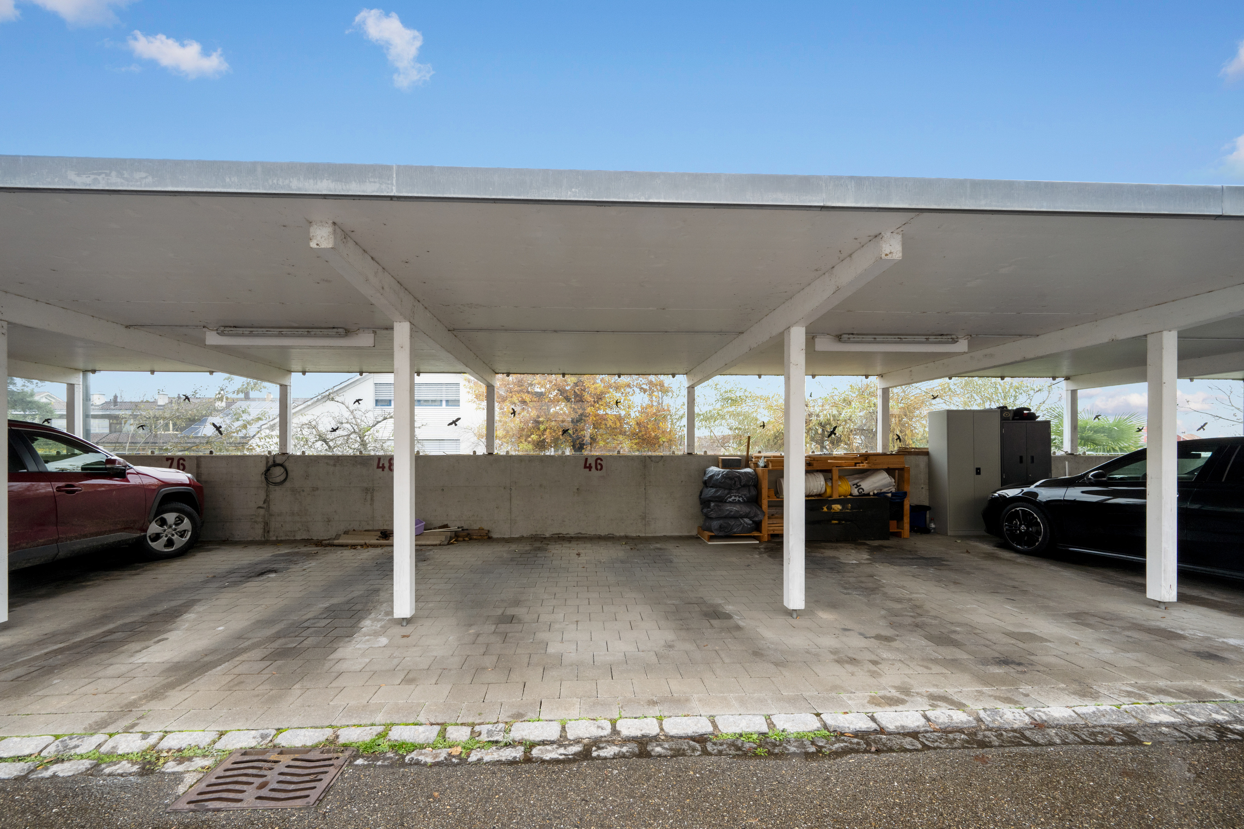 Gedeckter Parkplatz Gedeckter Parkplatz