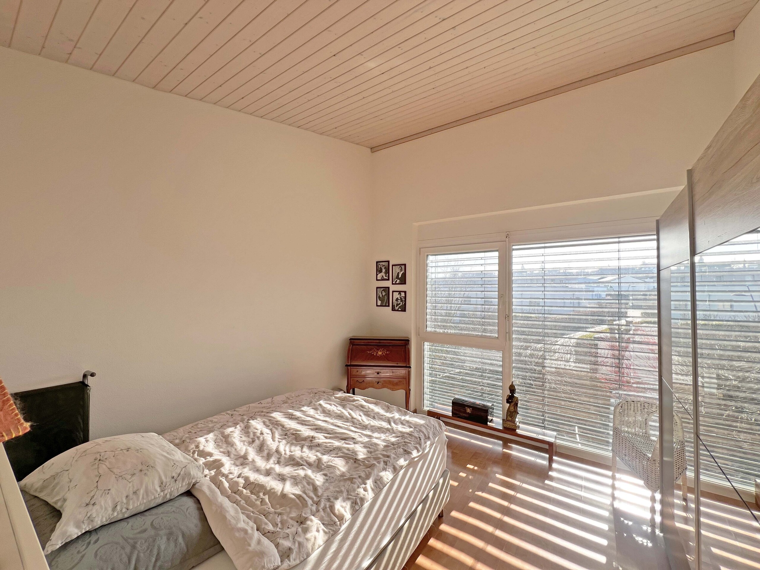 Chambre à coucher 3