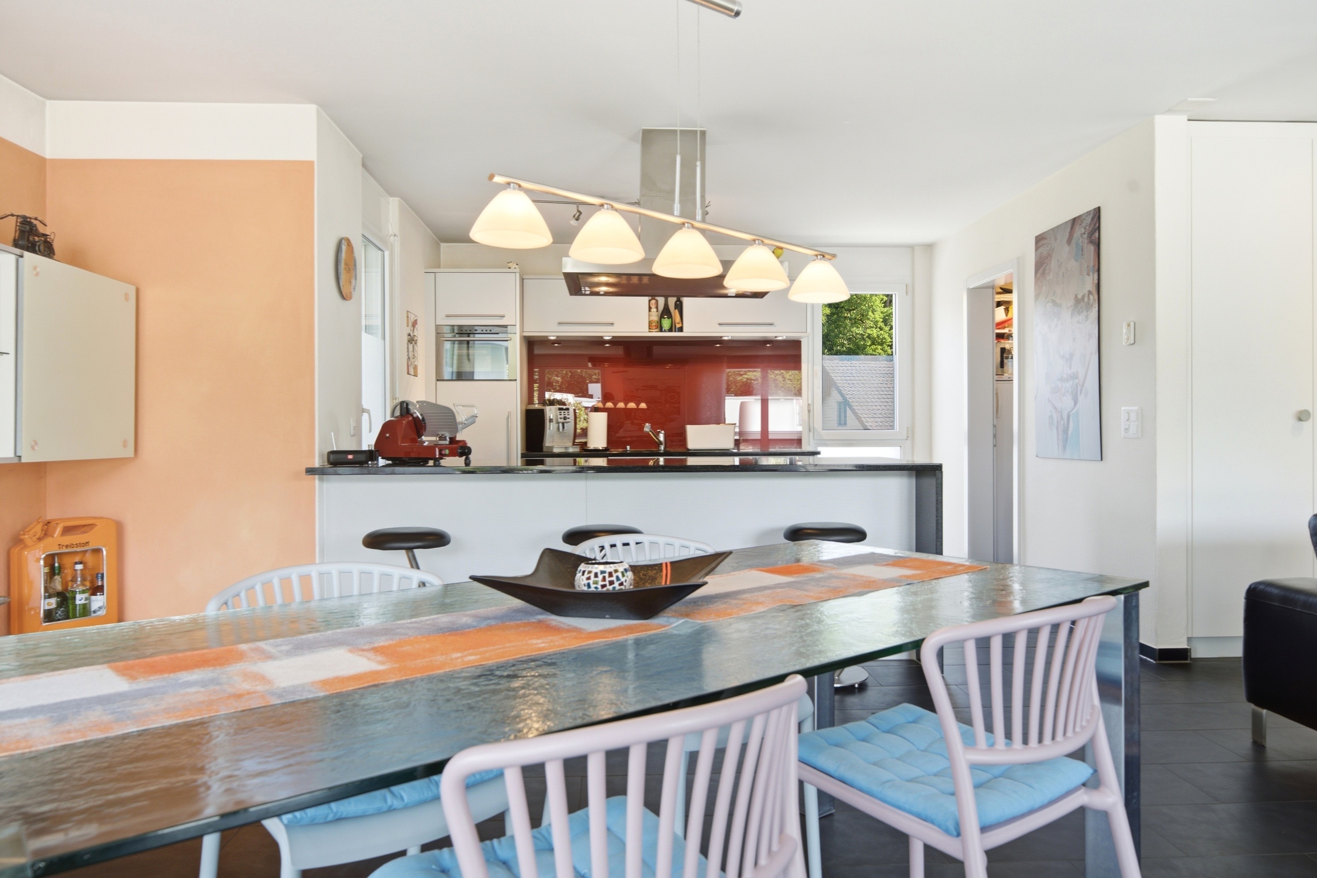 Interior view 4
