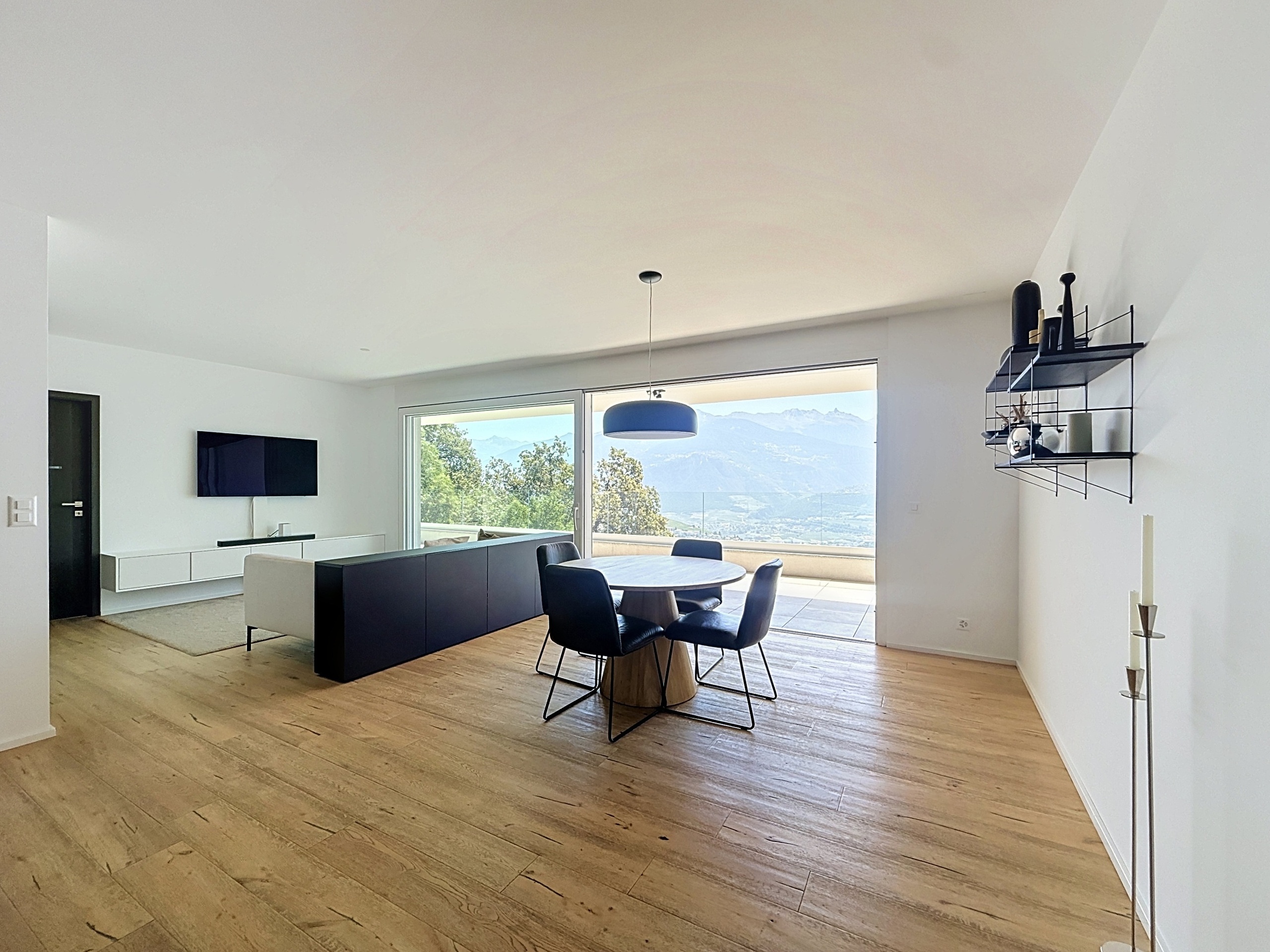Interior view 1