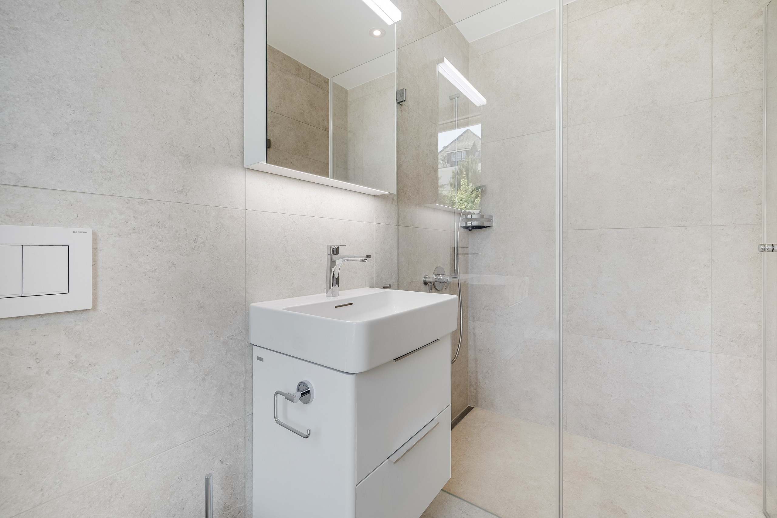 Badezimmer mit Dusche /Schlafzimmer 1 Badezimmer mit Dusche /Schlafzimmer 1