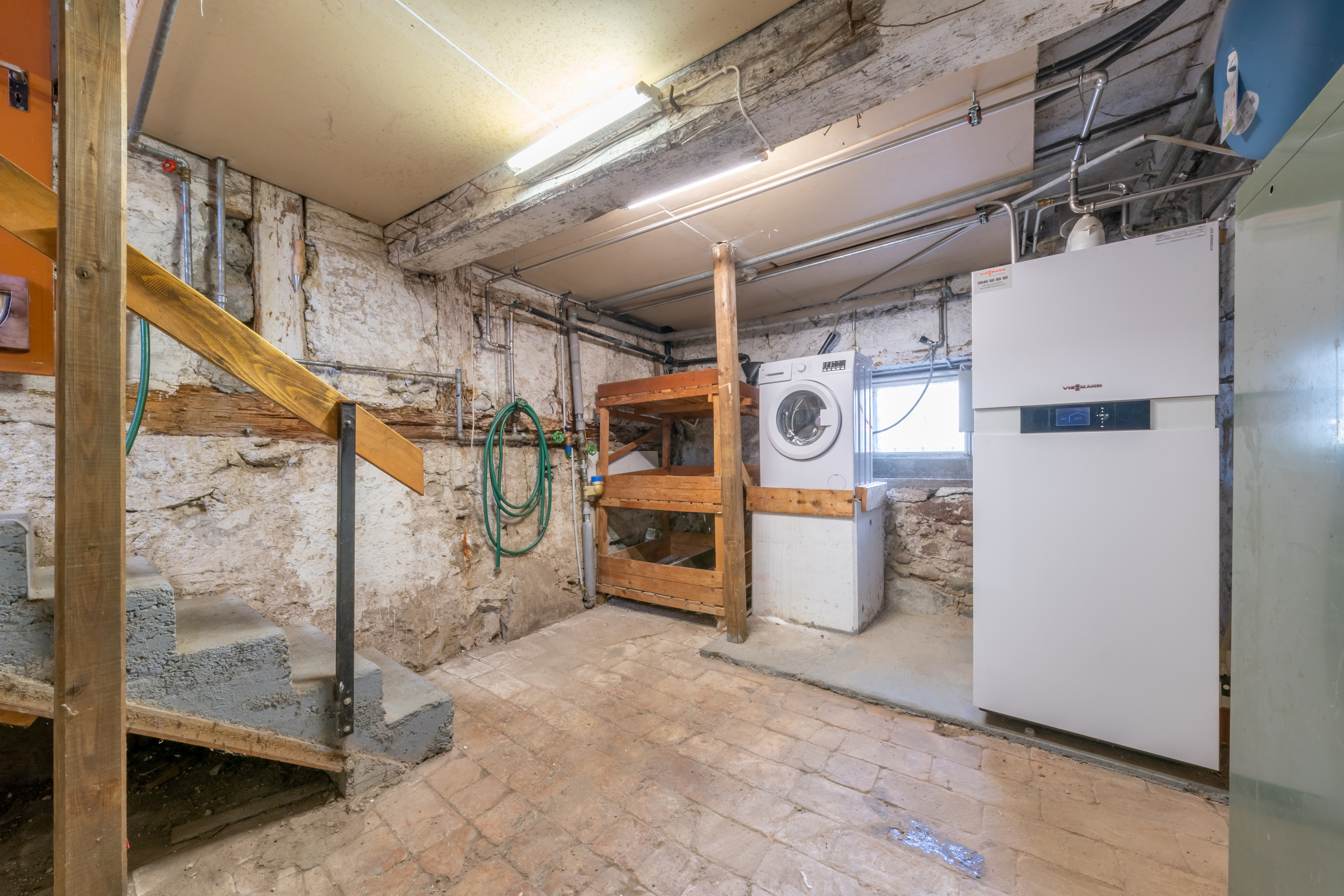 Untergeschoss / Technikraum Untergeschoss / Technikraum