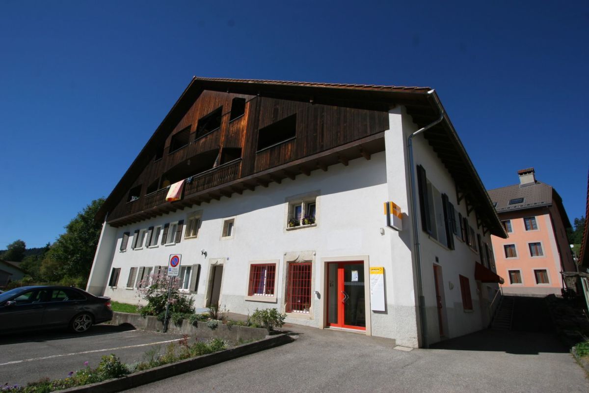 Photo 10