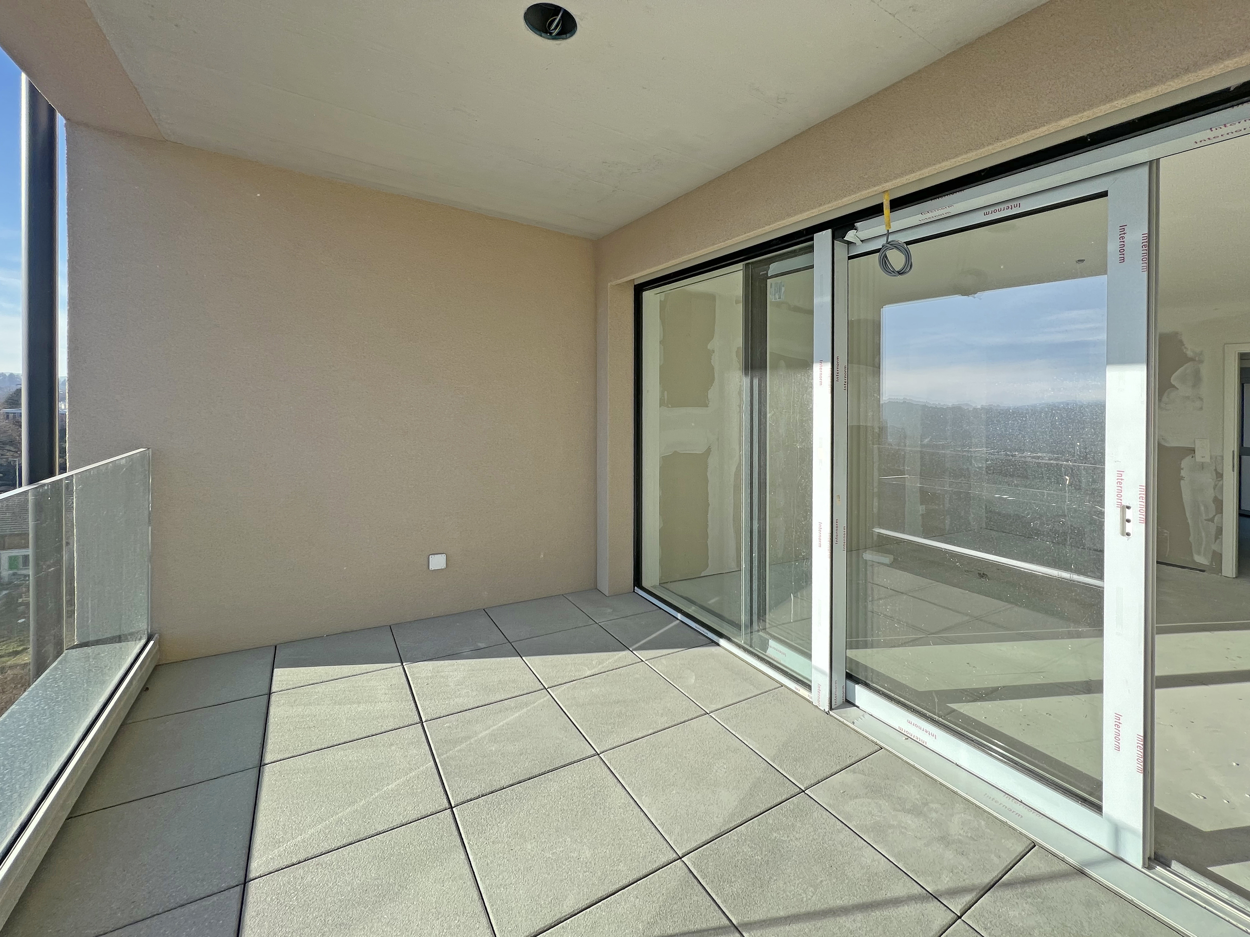 Loggia, accès chambre 1 et 2 - Appartement en cours de finition