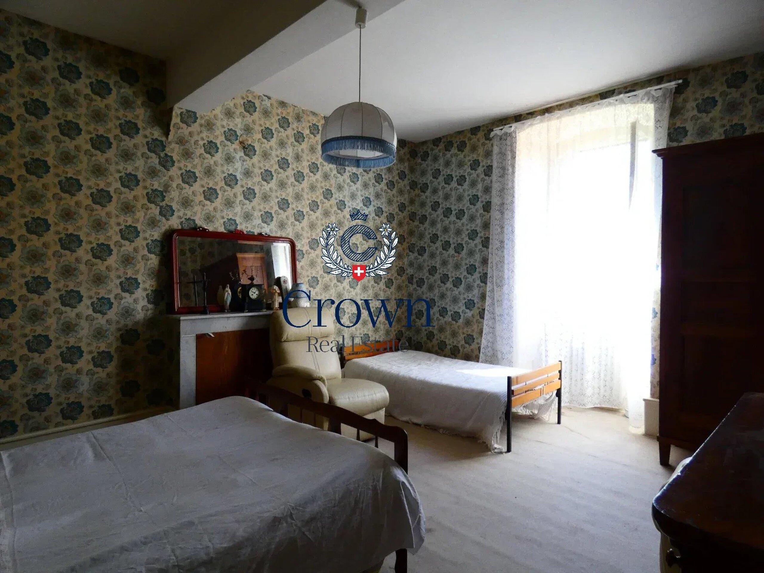 Photo 12