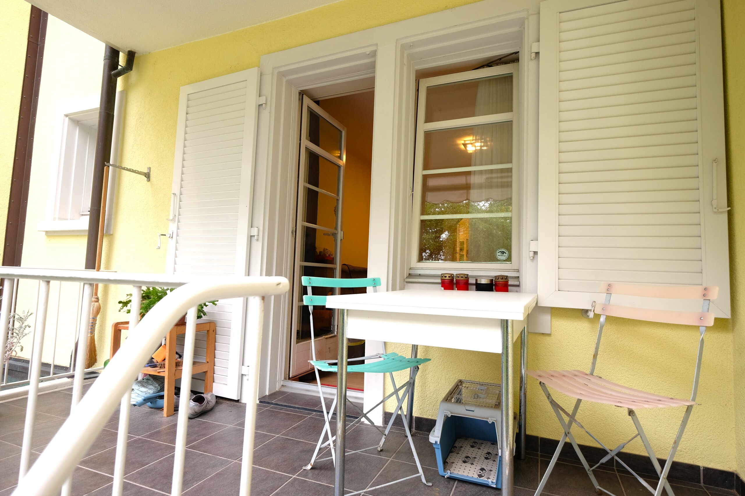 Balkon mit Treppe zum Garten Balkon mit Treppe zum Garten