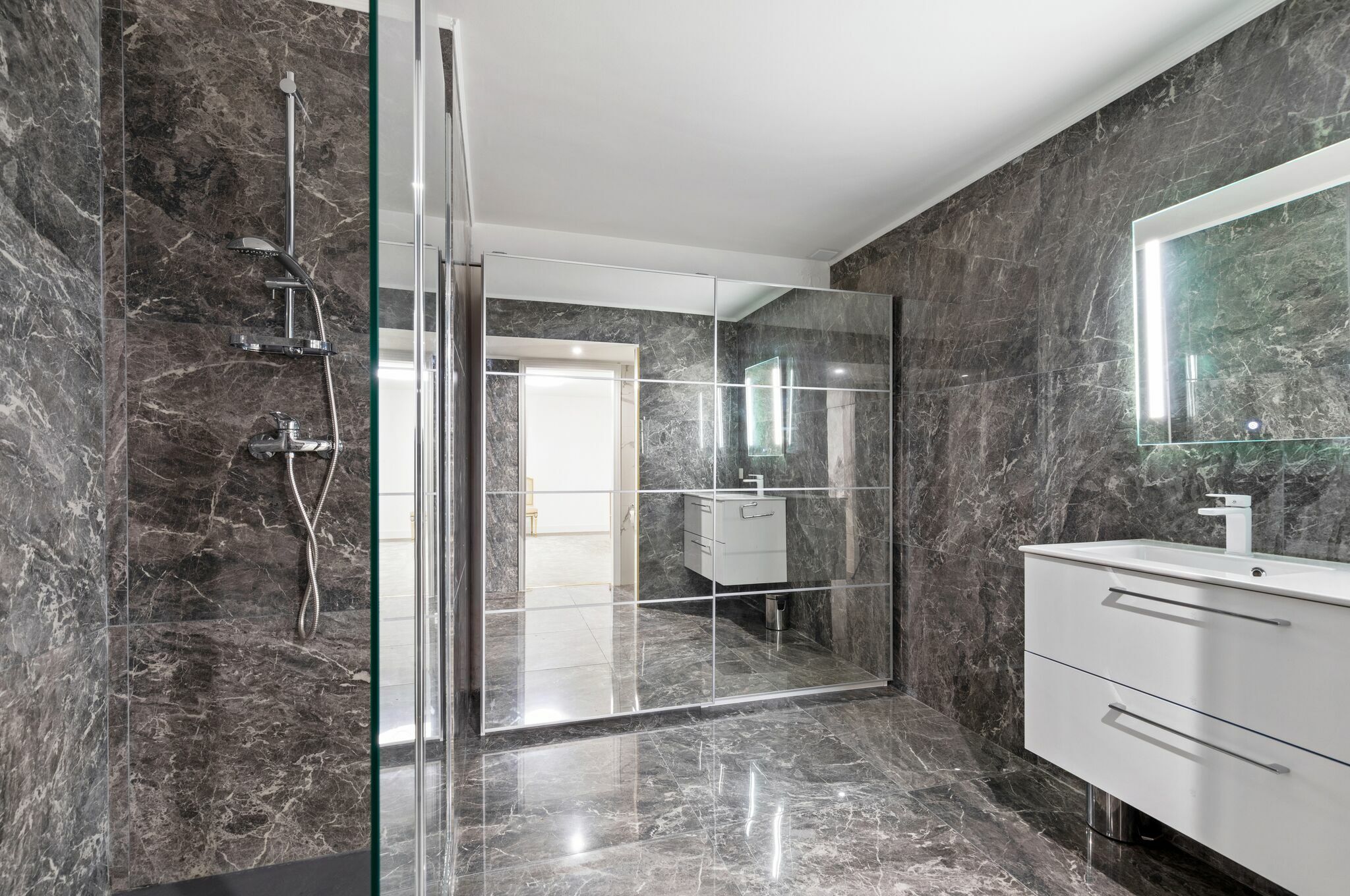 Salle de bain sous-sol