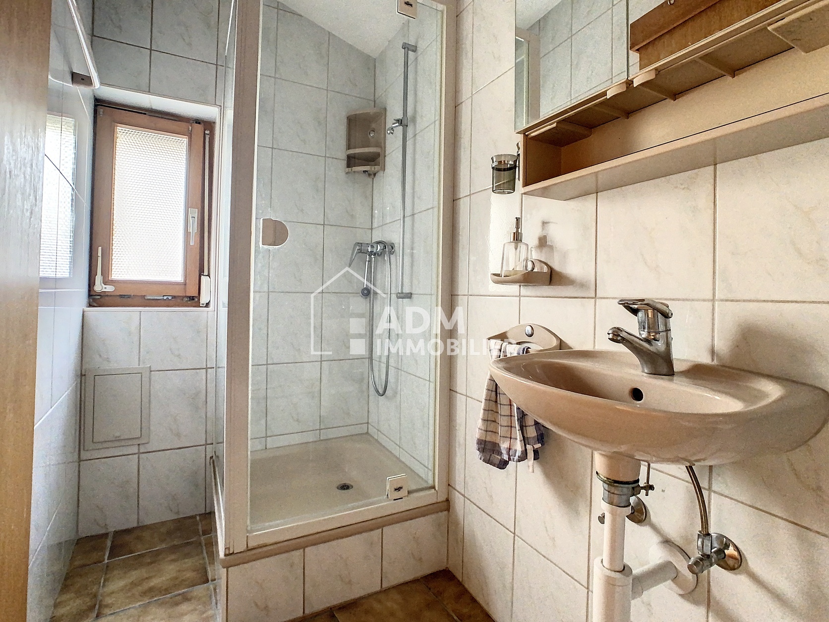 Salle de douche pièce indépendante