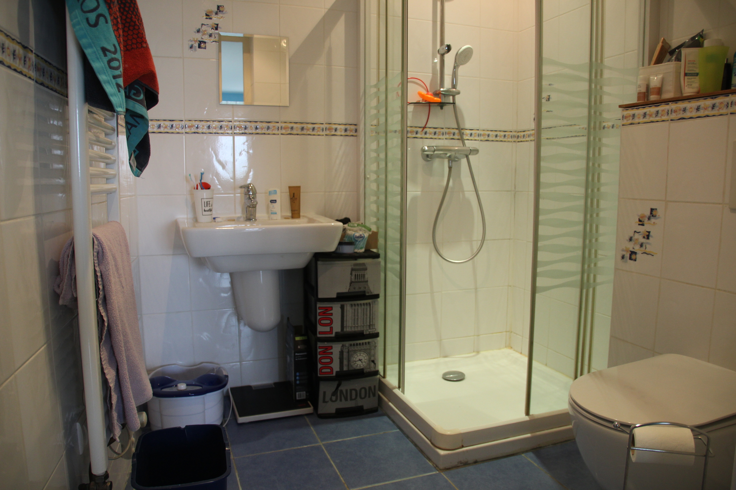 Salle de bain de la chambre 2 Salle de bain de la chambre 2