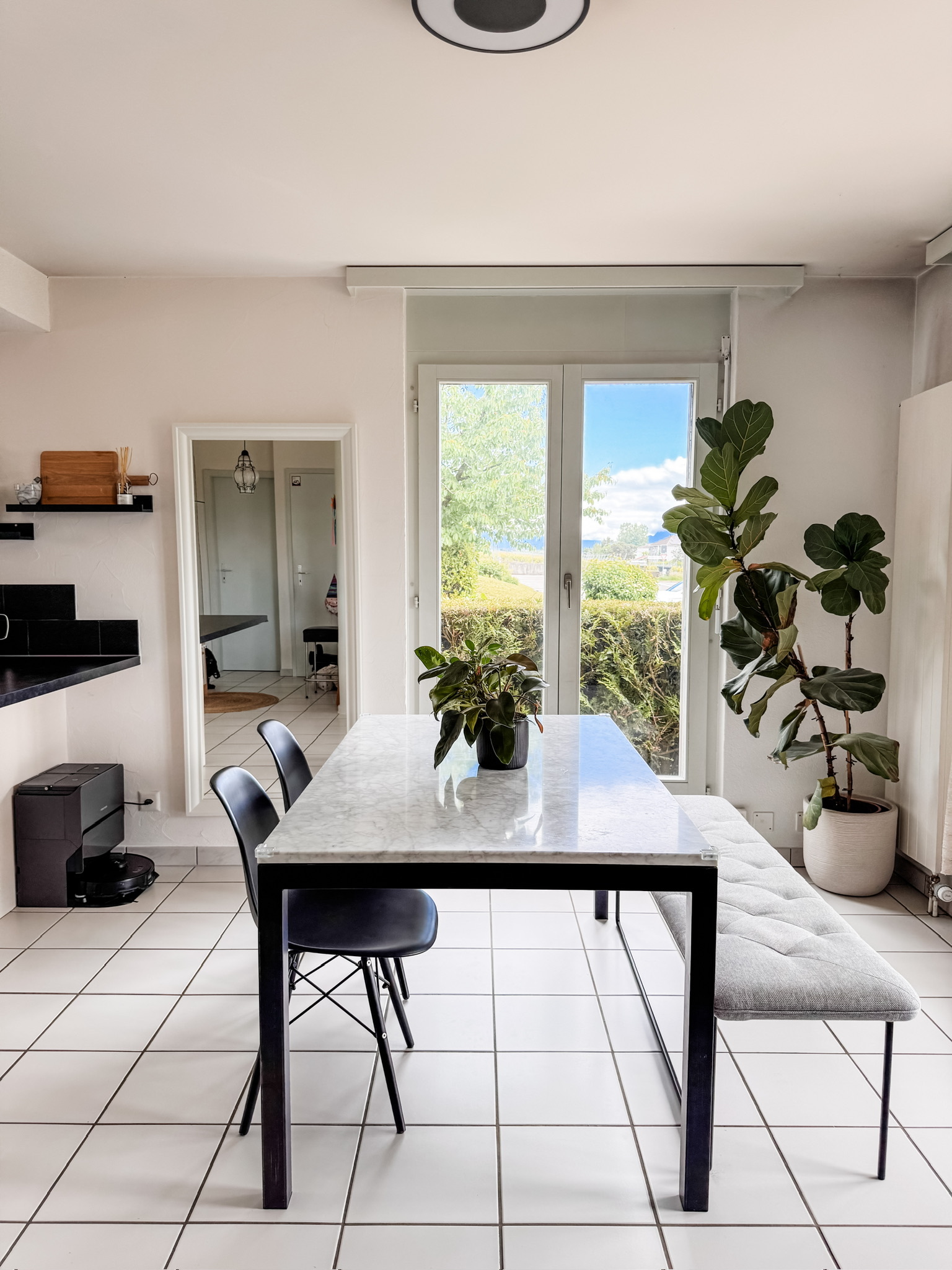 Interior view 2
