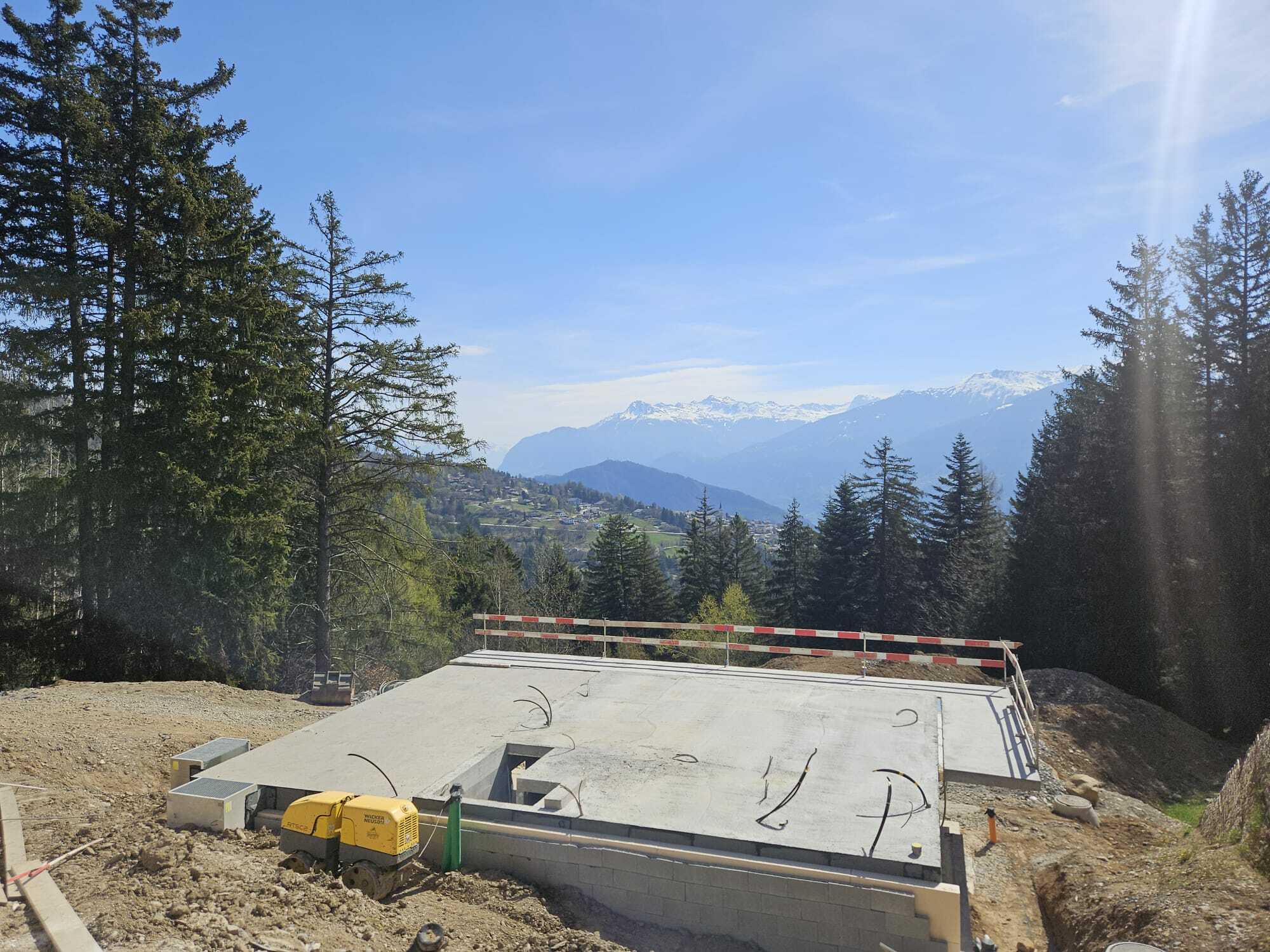 Chalet en cours de construction Chalet en cours de construction