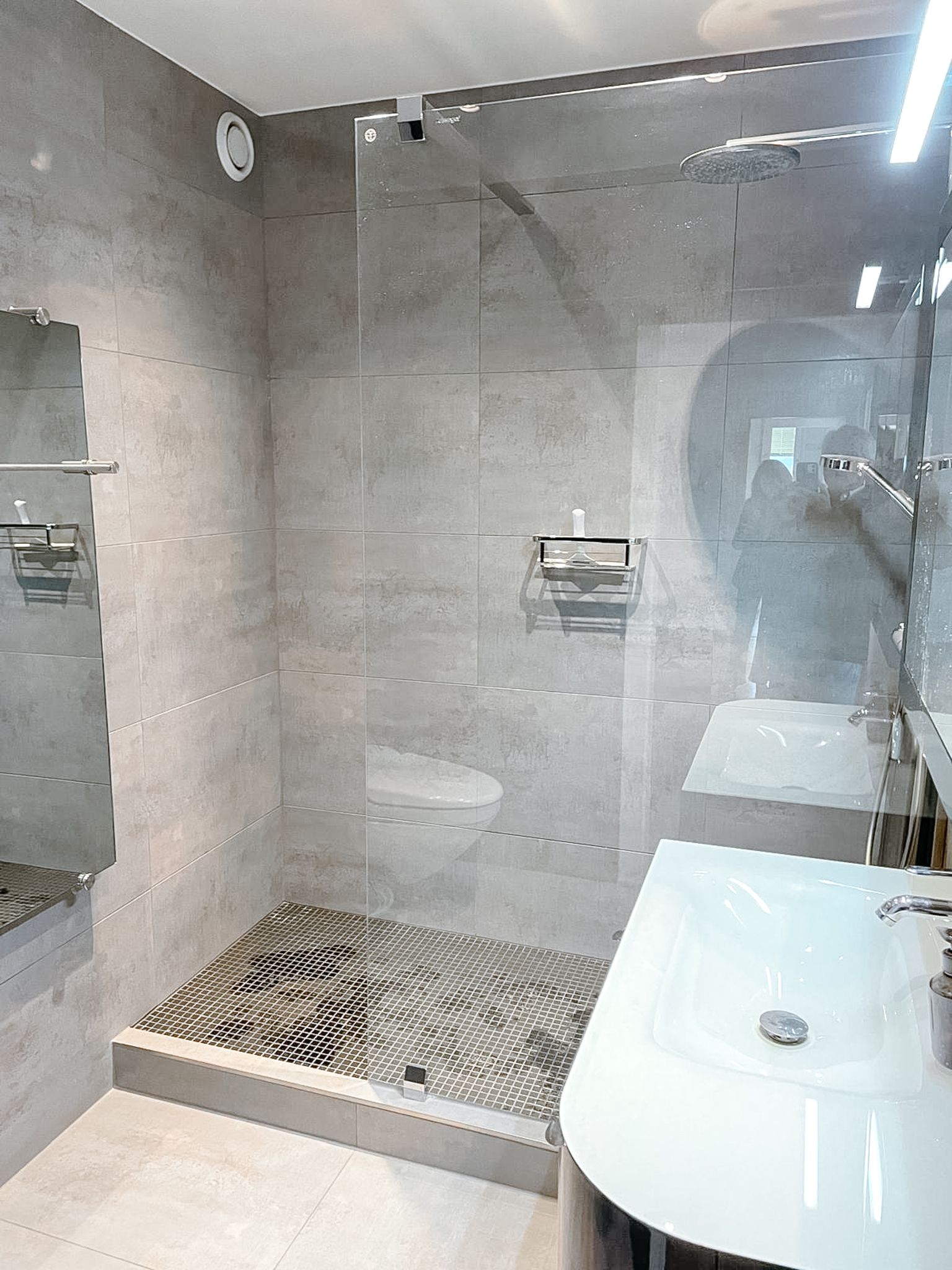 Interior view 5