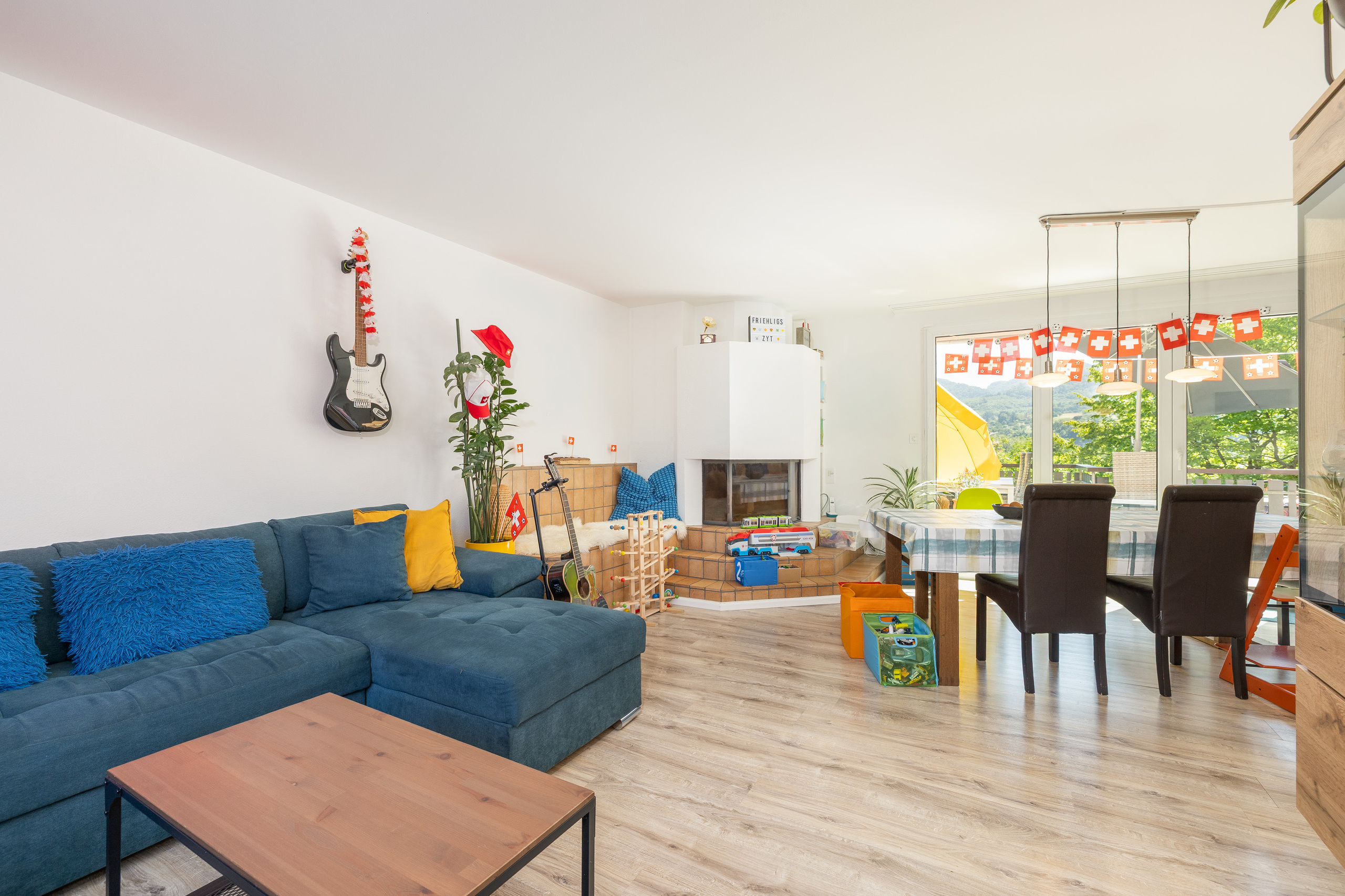 Interior view 6