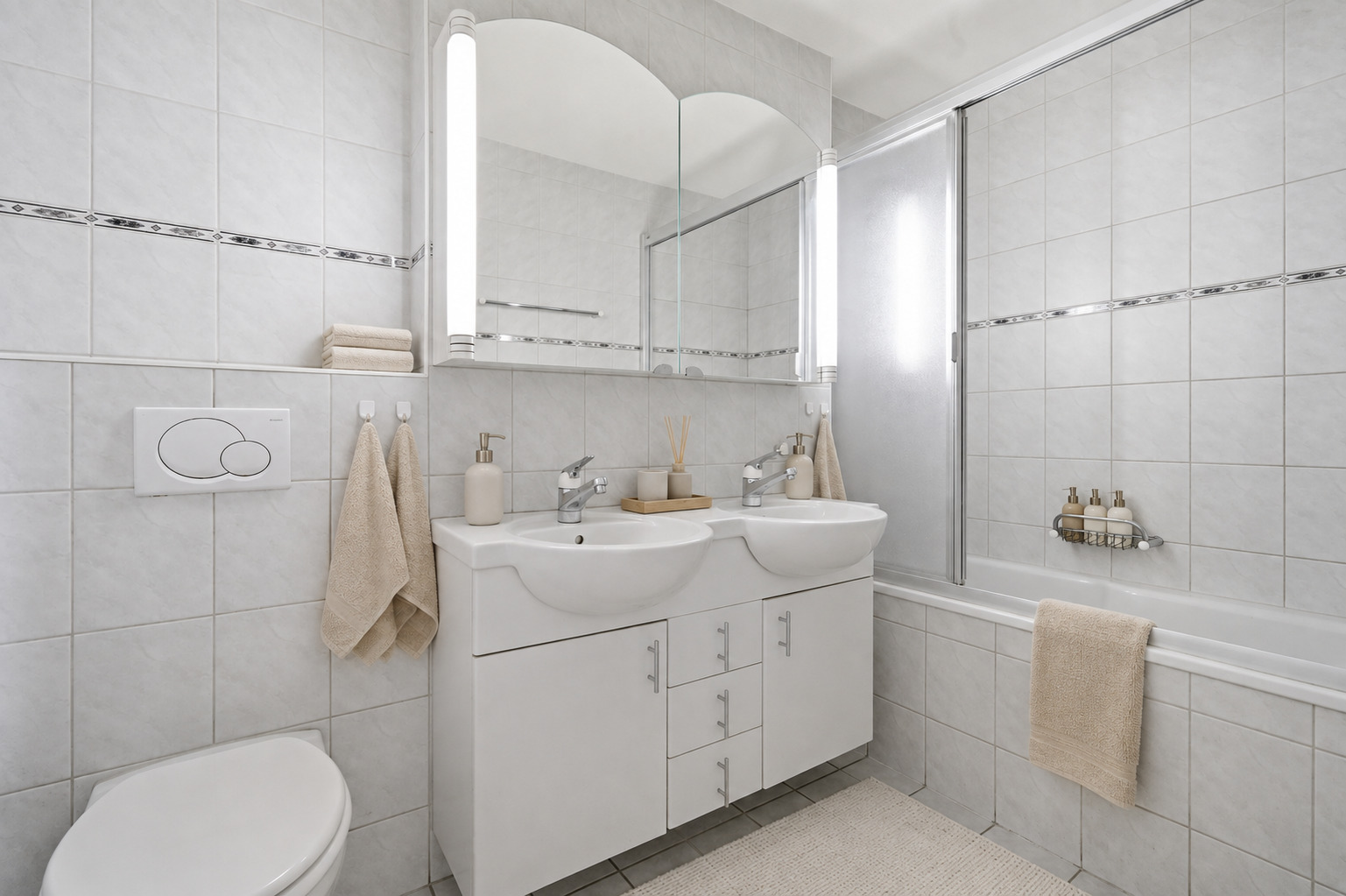 Interior view 9