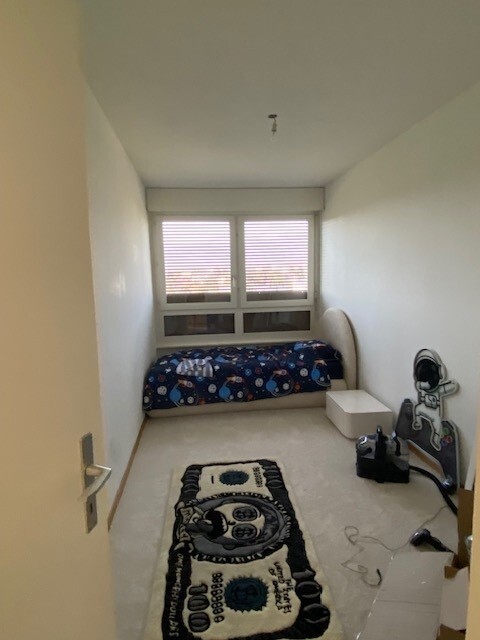 Interior view 4