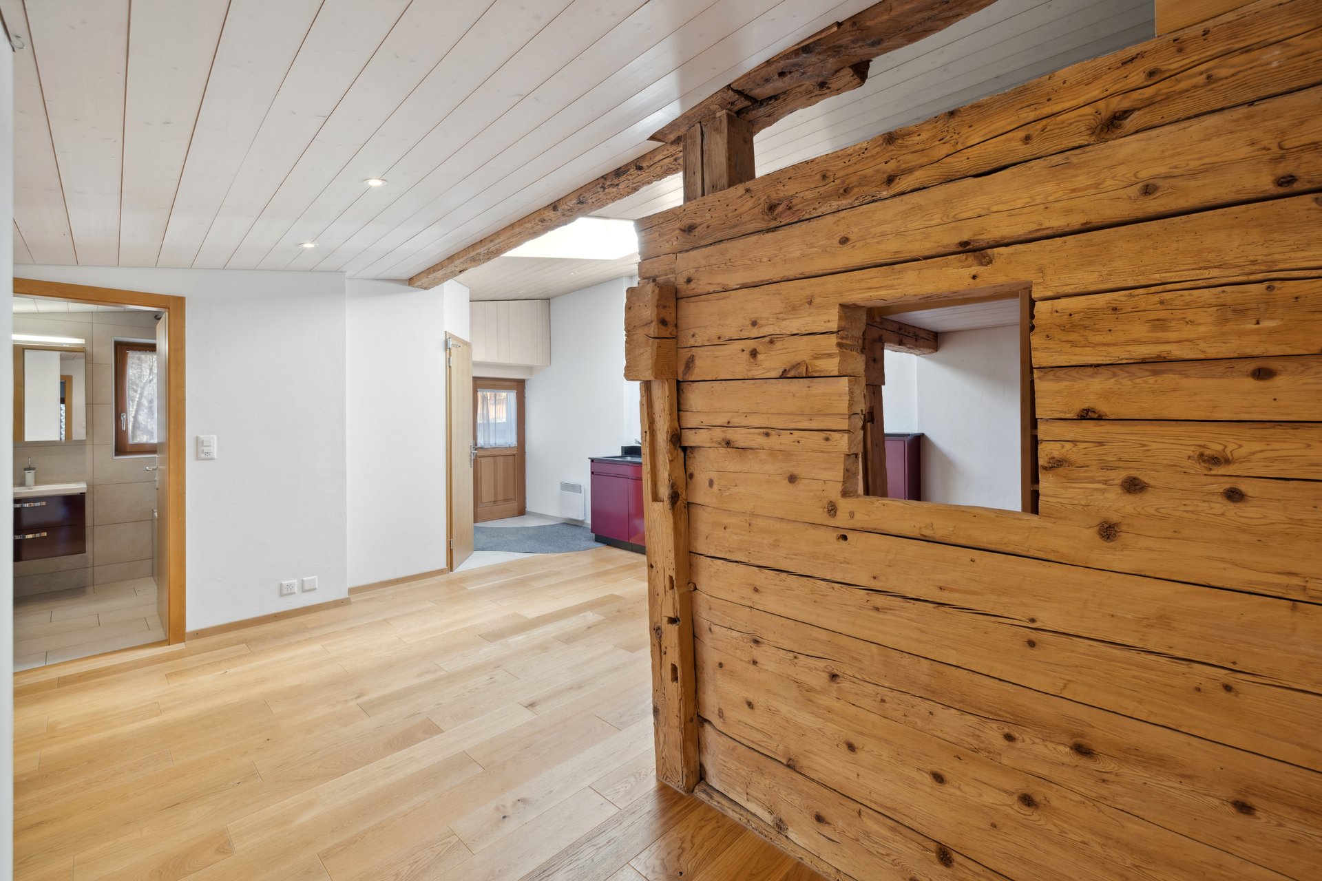 Eingang, Küche, Wohn-/Esszimmer, Badezimmer Eingang, Küche, Wohn-/Esszimmer, Badezimmer