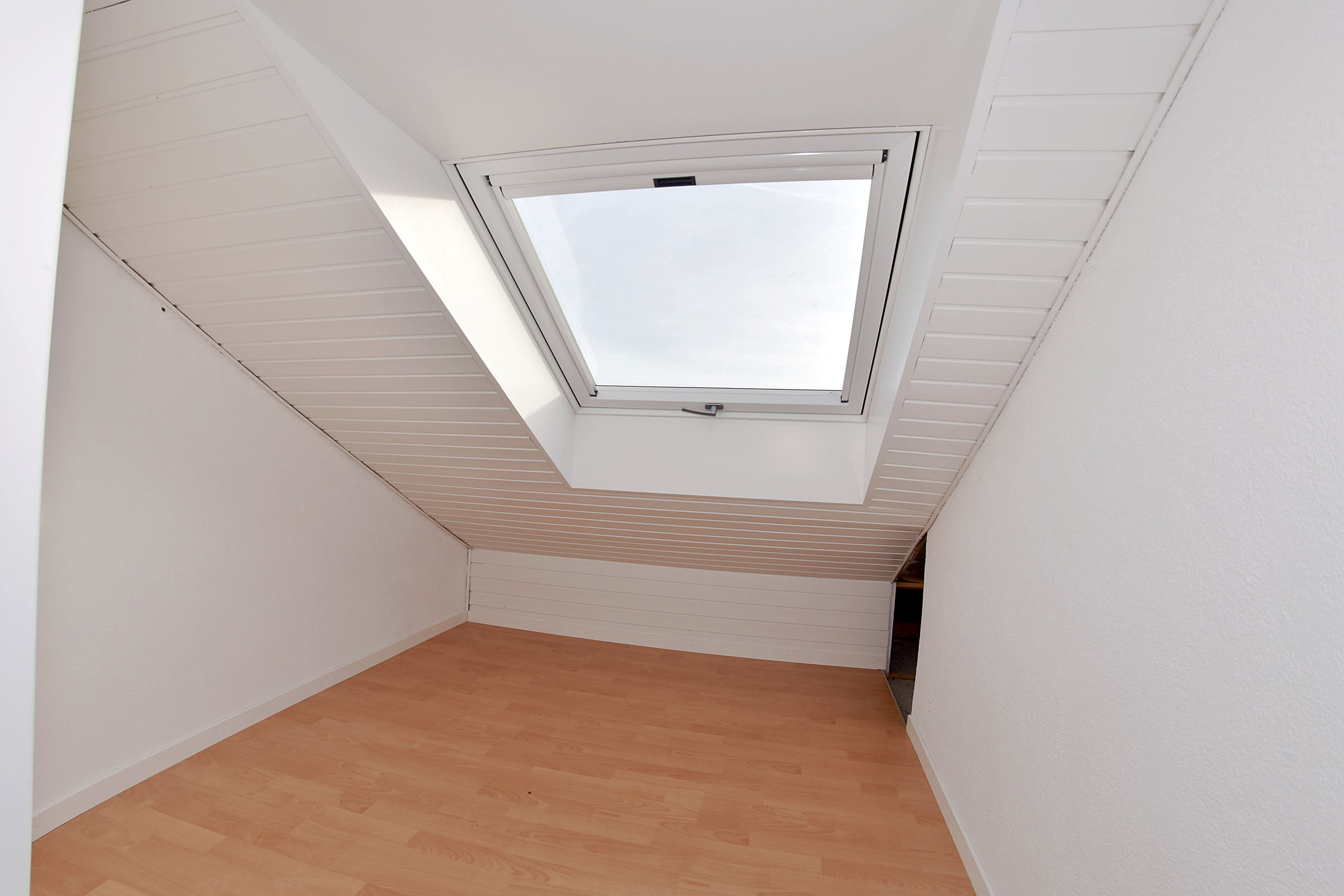 Büro im DG (ca. 4 m2)