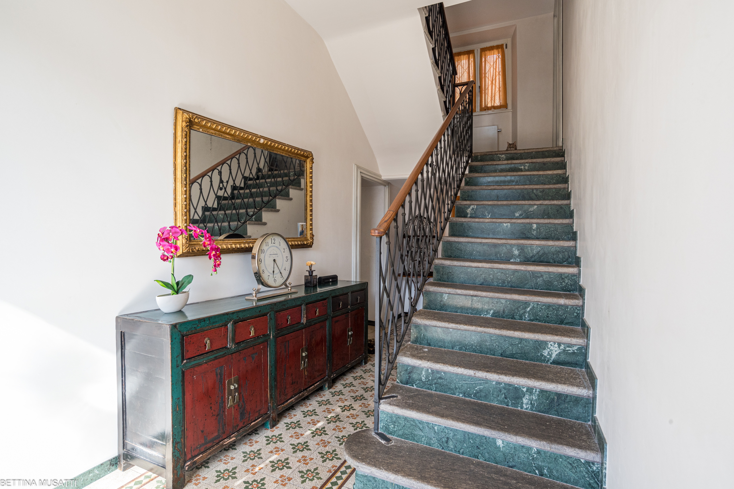 Interior view 14