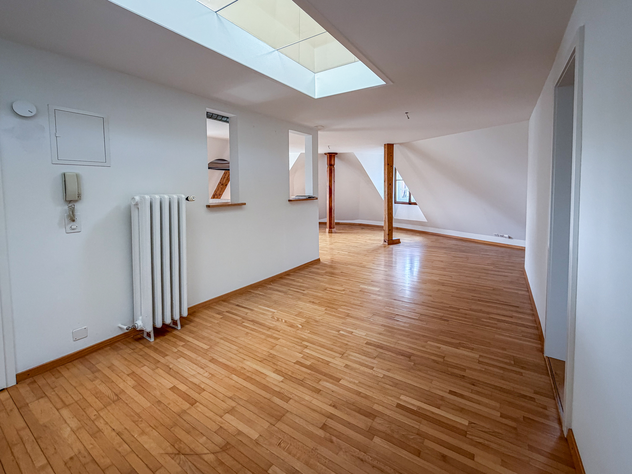 Interior view 4