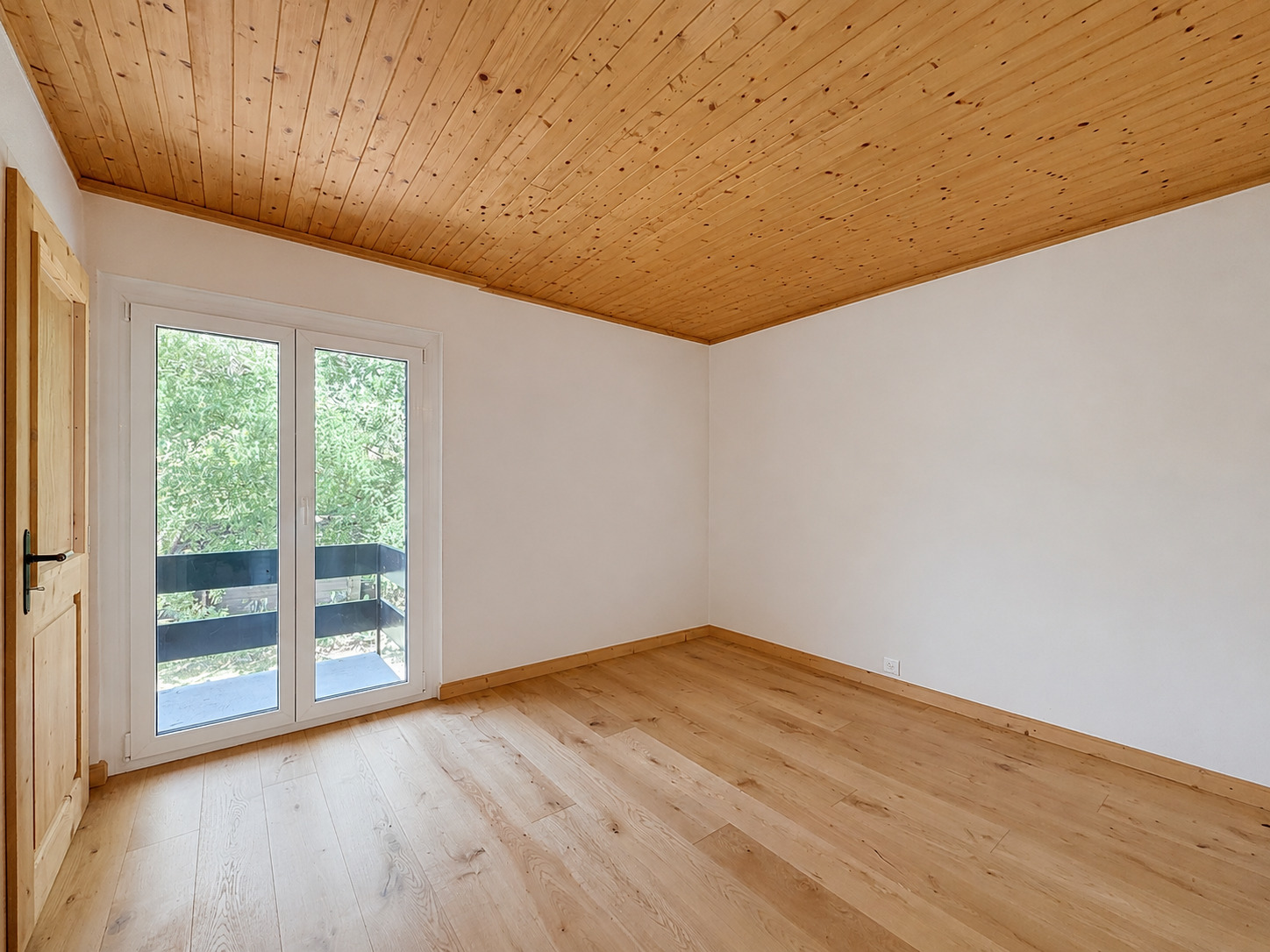 Interior view 5