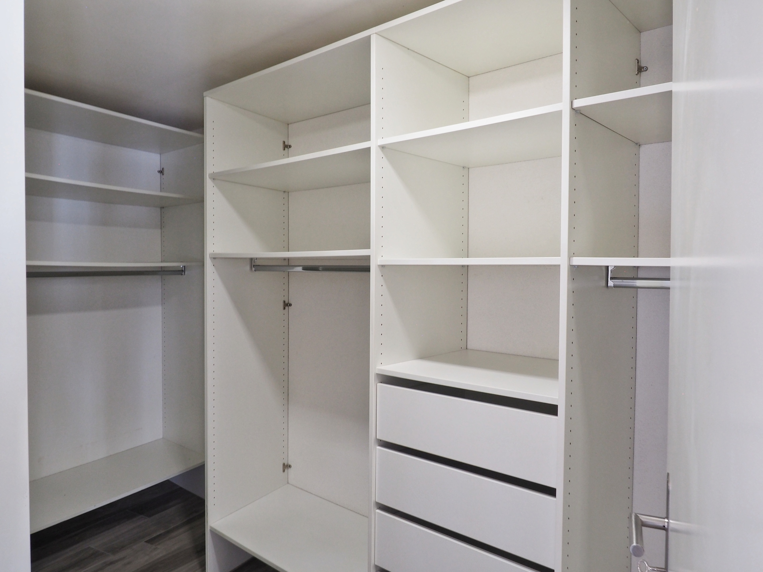 Interior view 6