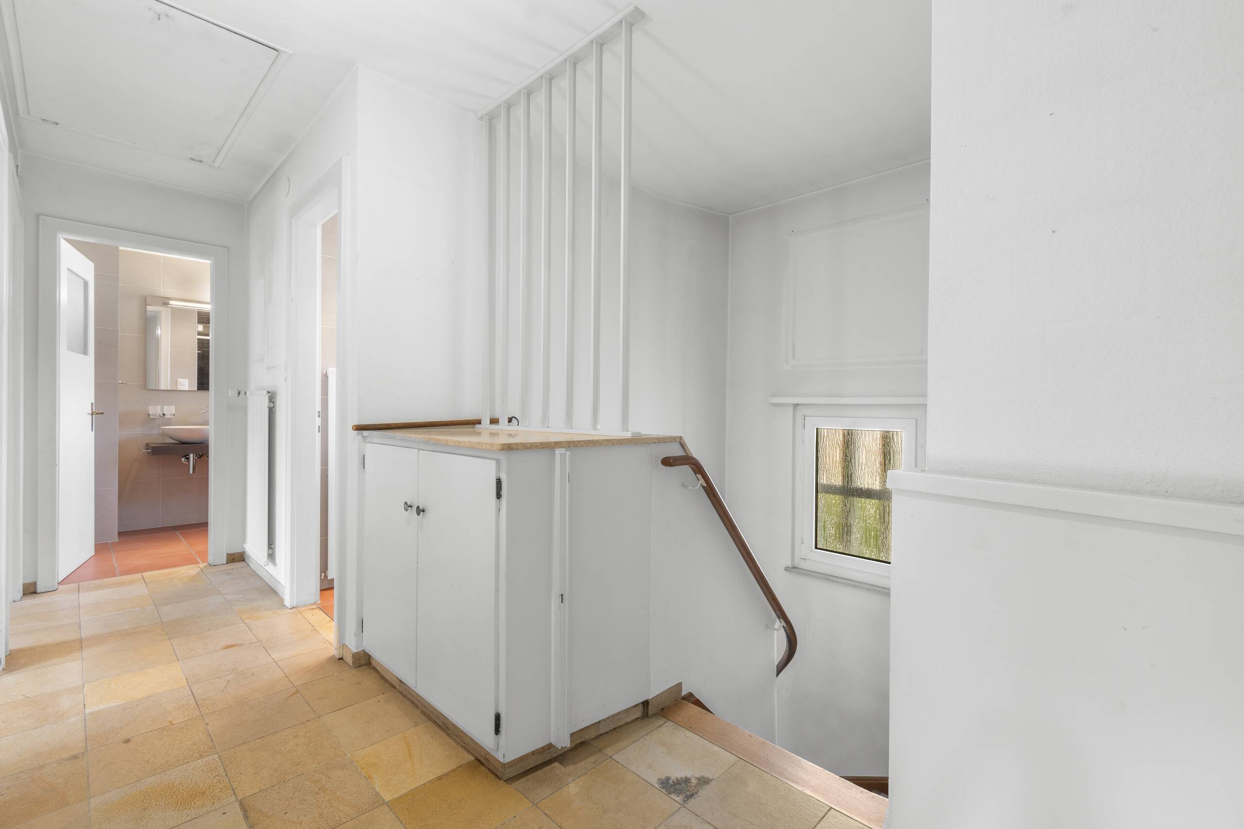 Interior view 5