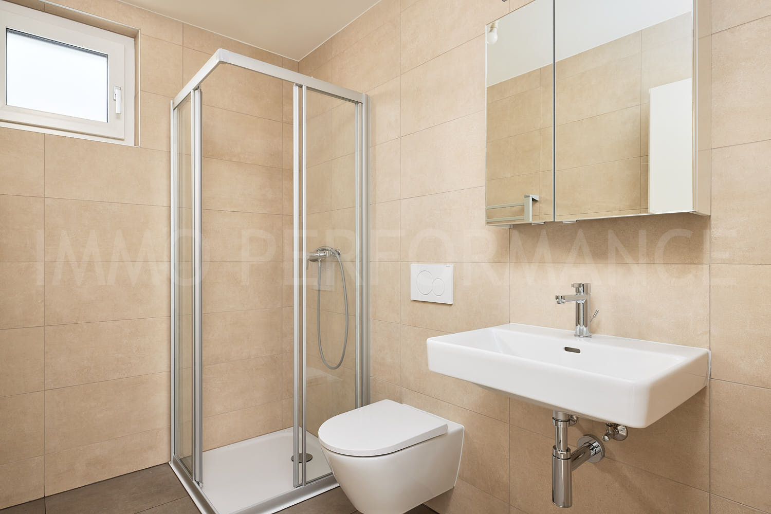 Salle de douche-WC visiteurs rez