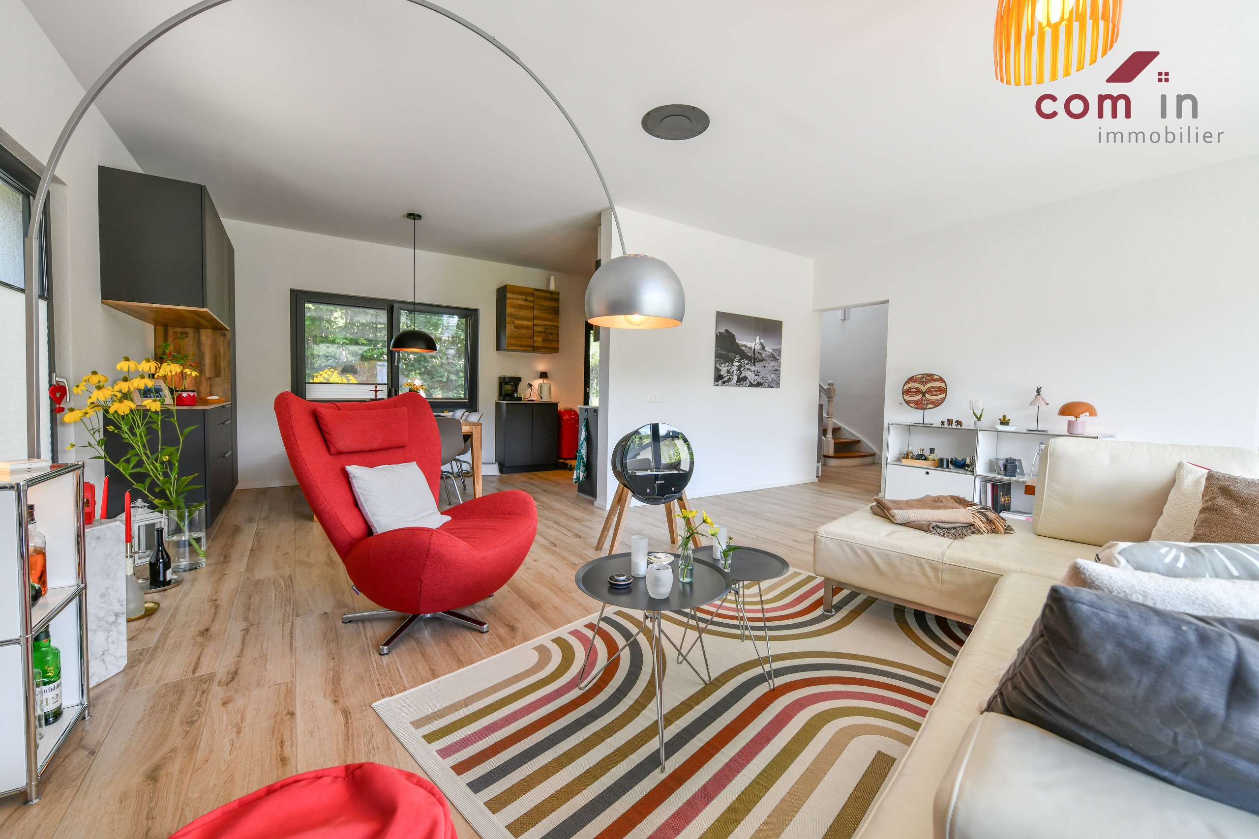 agréable pièce à vivre de 45 m2 avec grande baie vitrée Sud