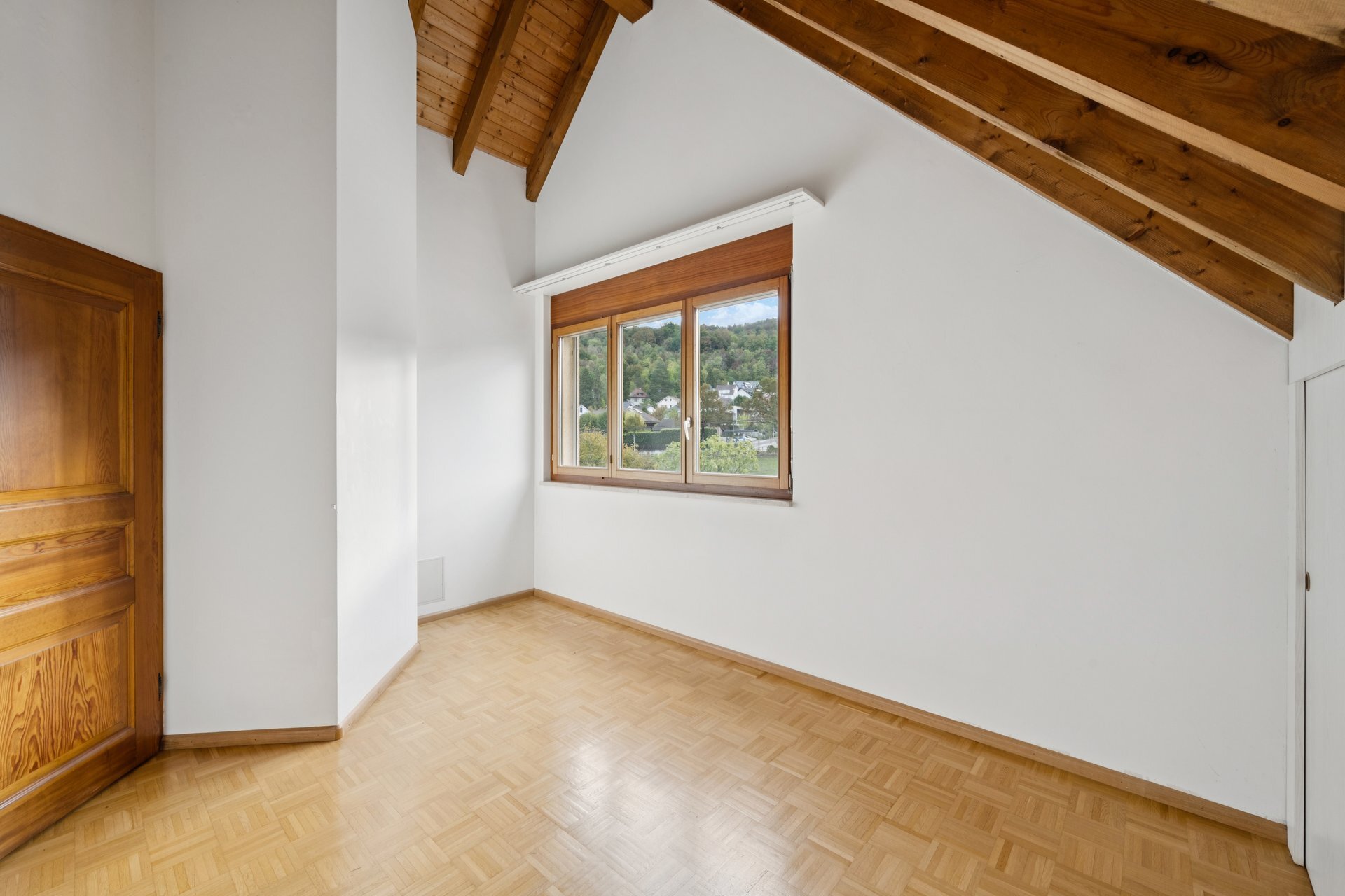 Interior view 7