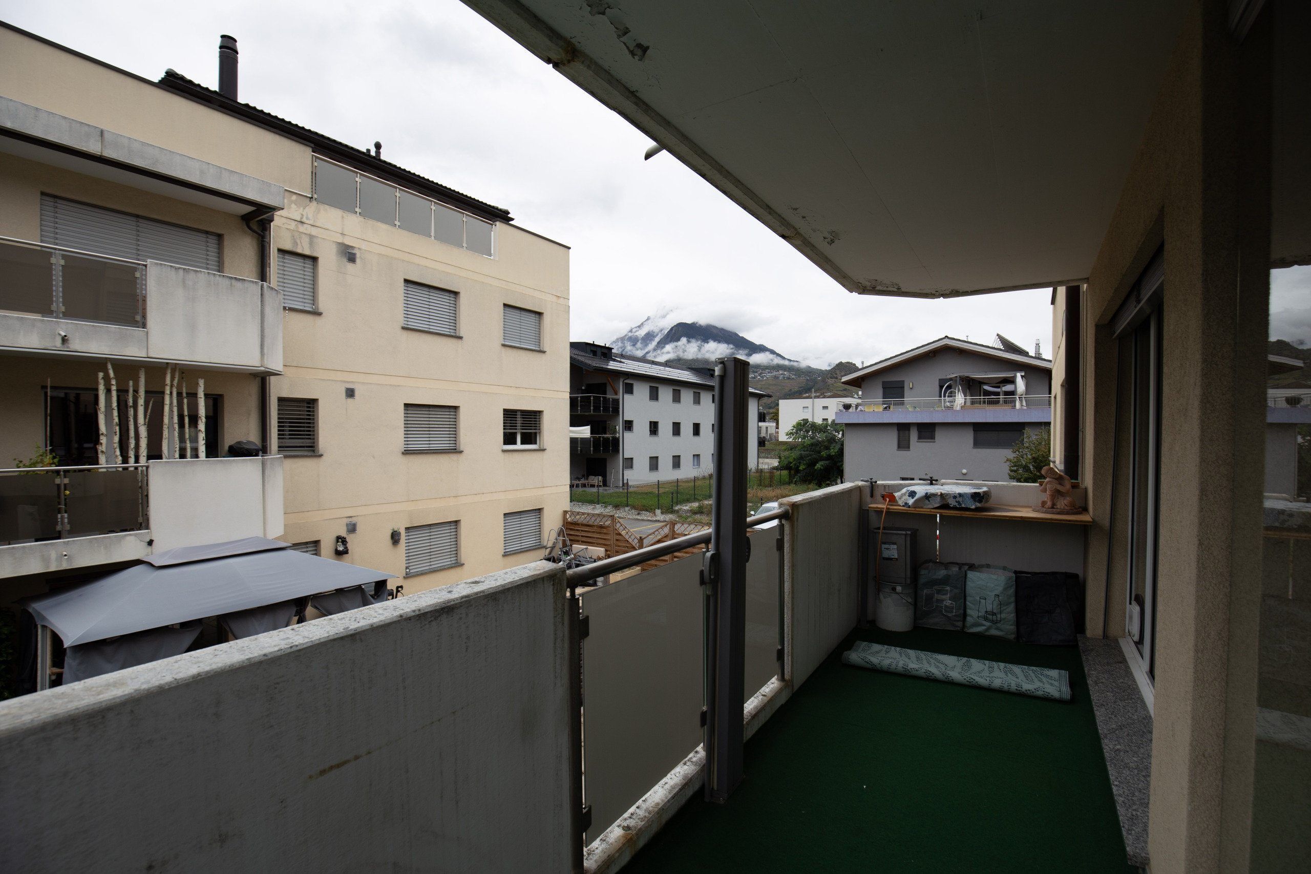 Exterior view 1