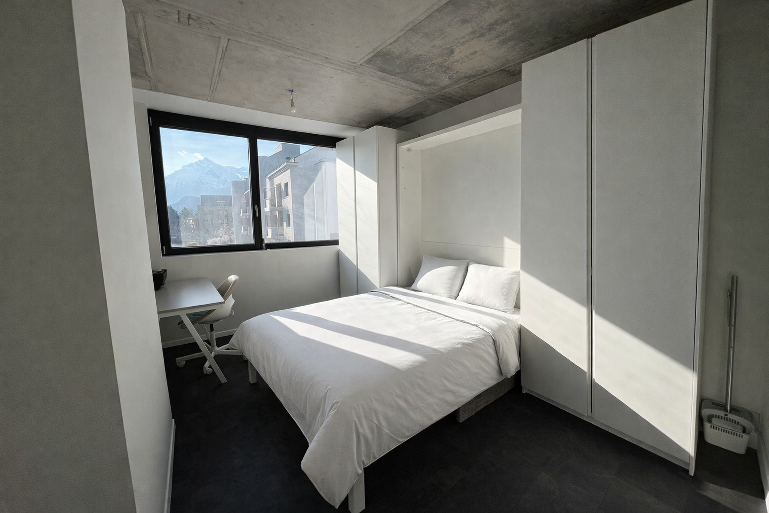 Interior view 3