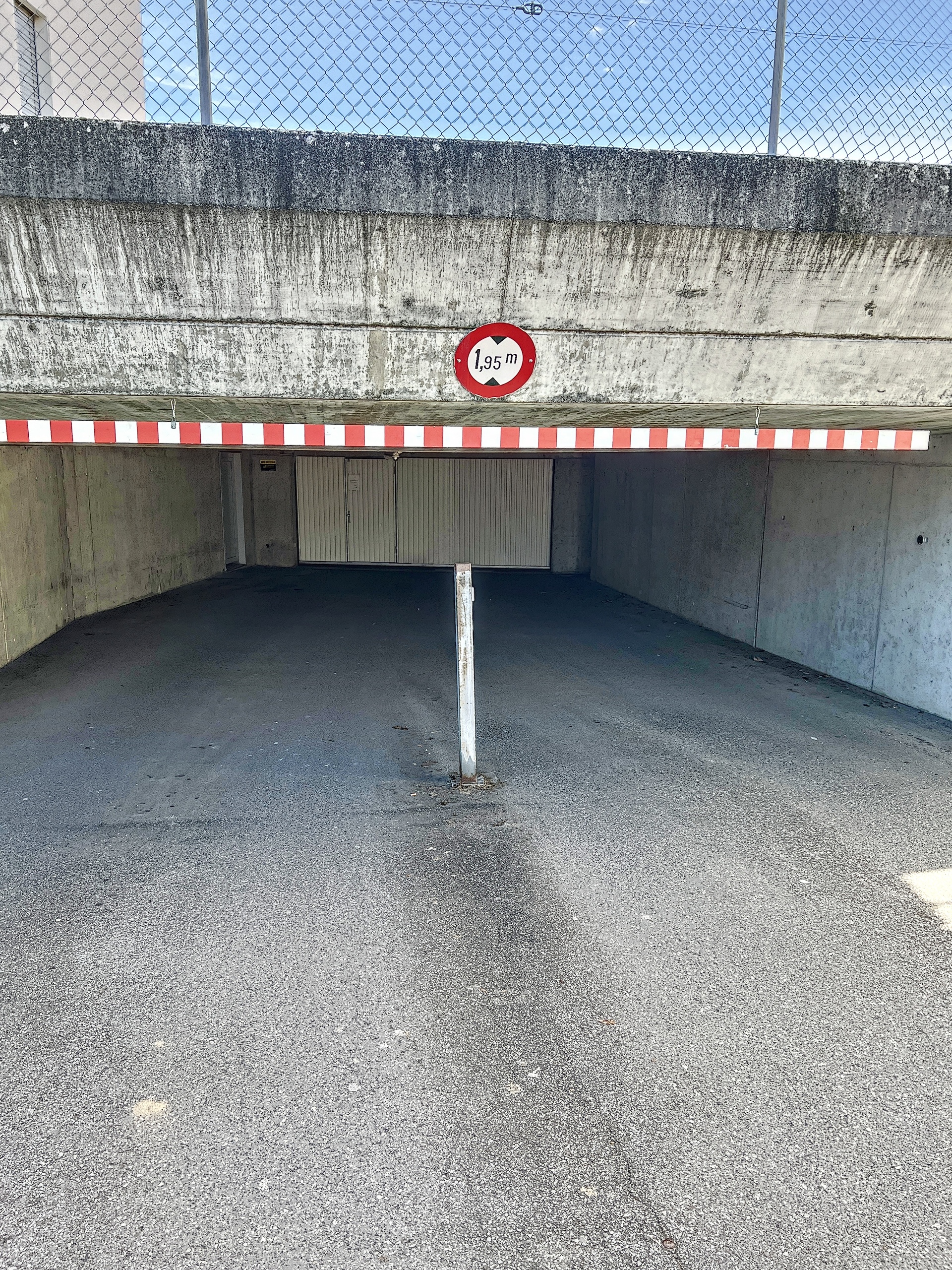 Entrée parking 