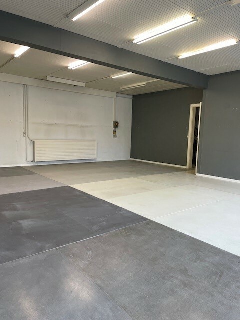 Showroom (idem) Showroom (idem)