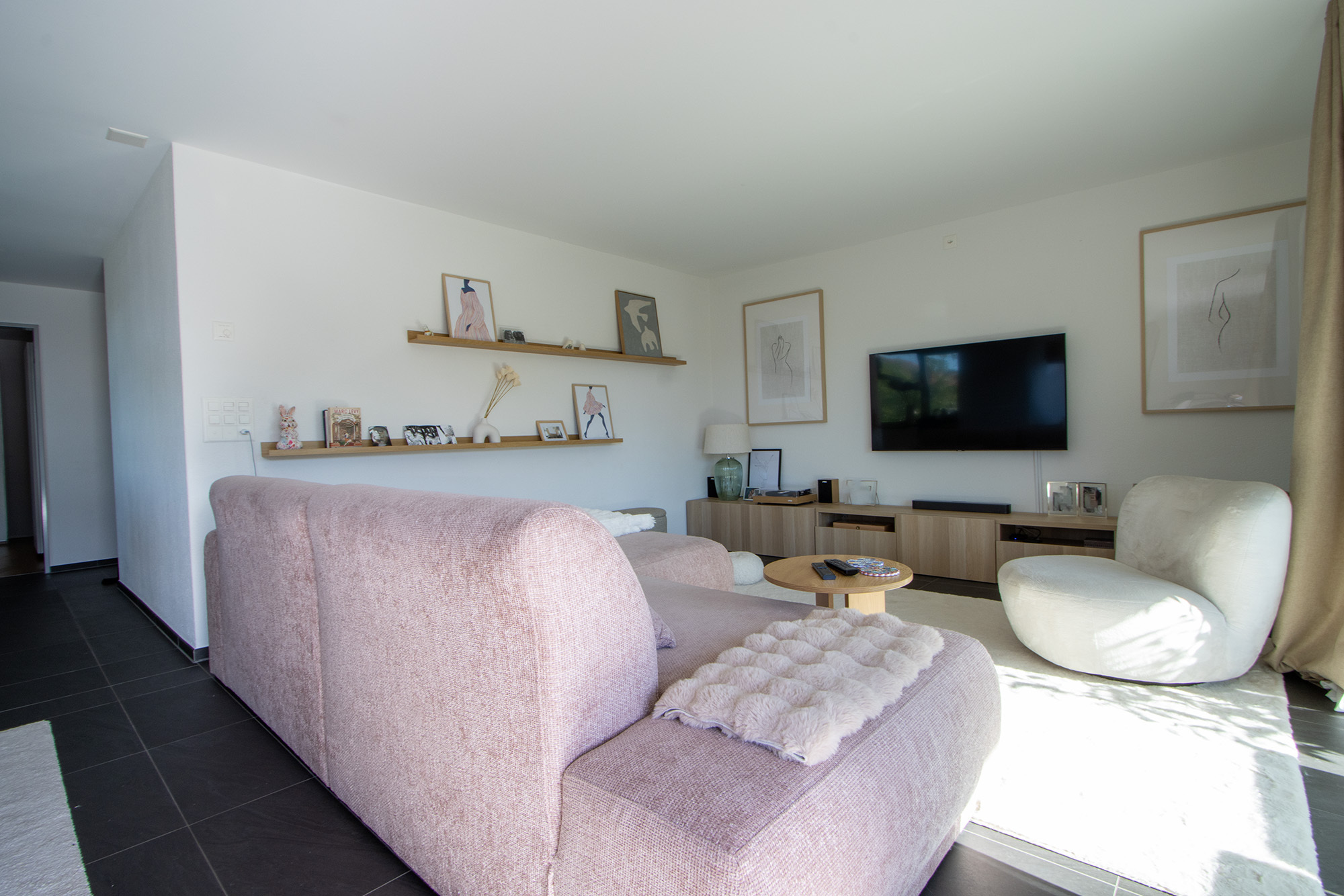 Interior view 4