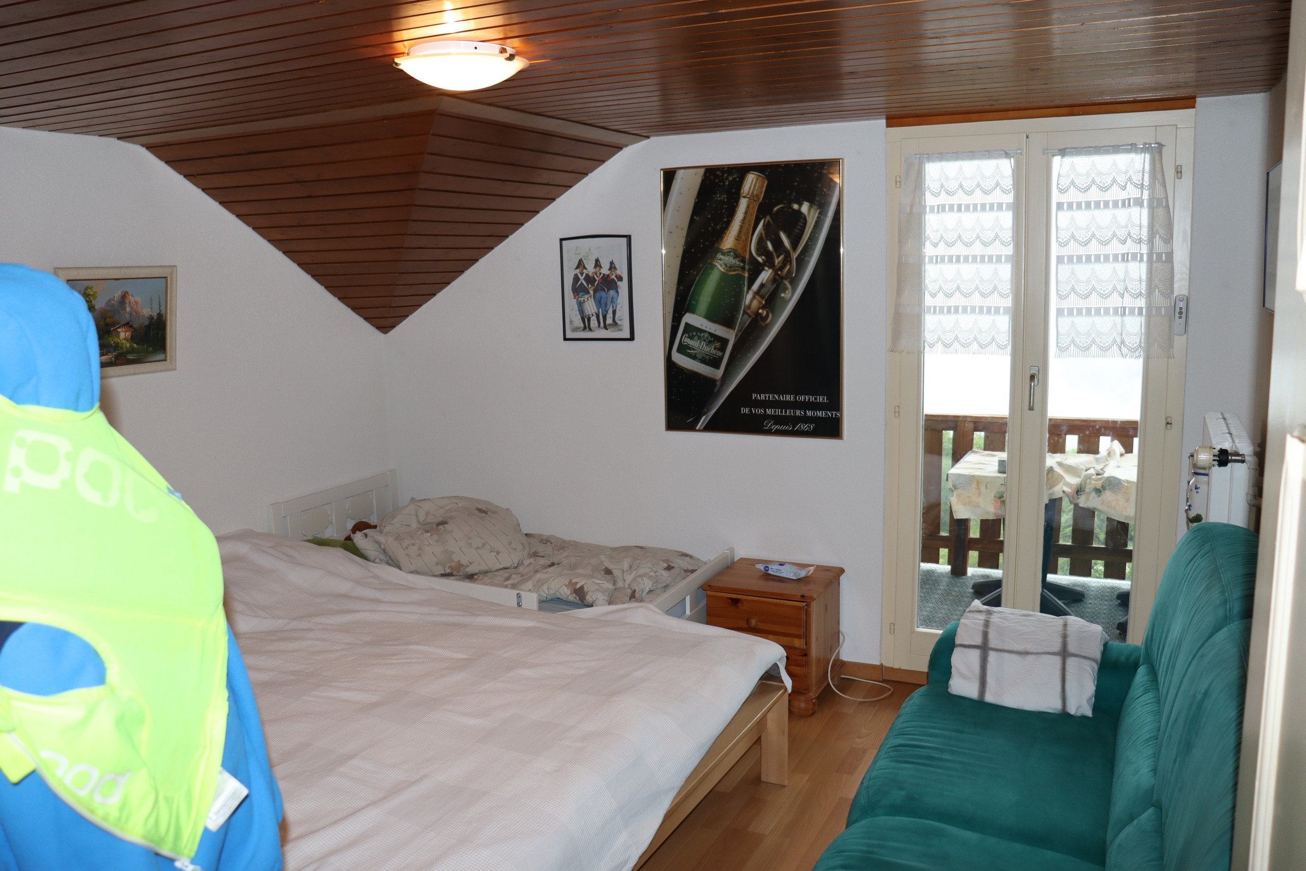 Photo 10