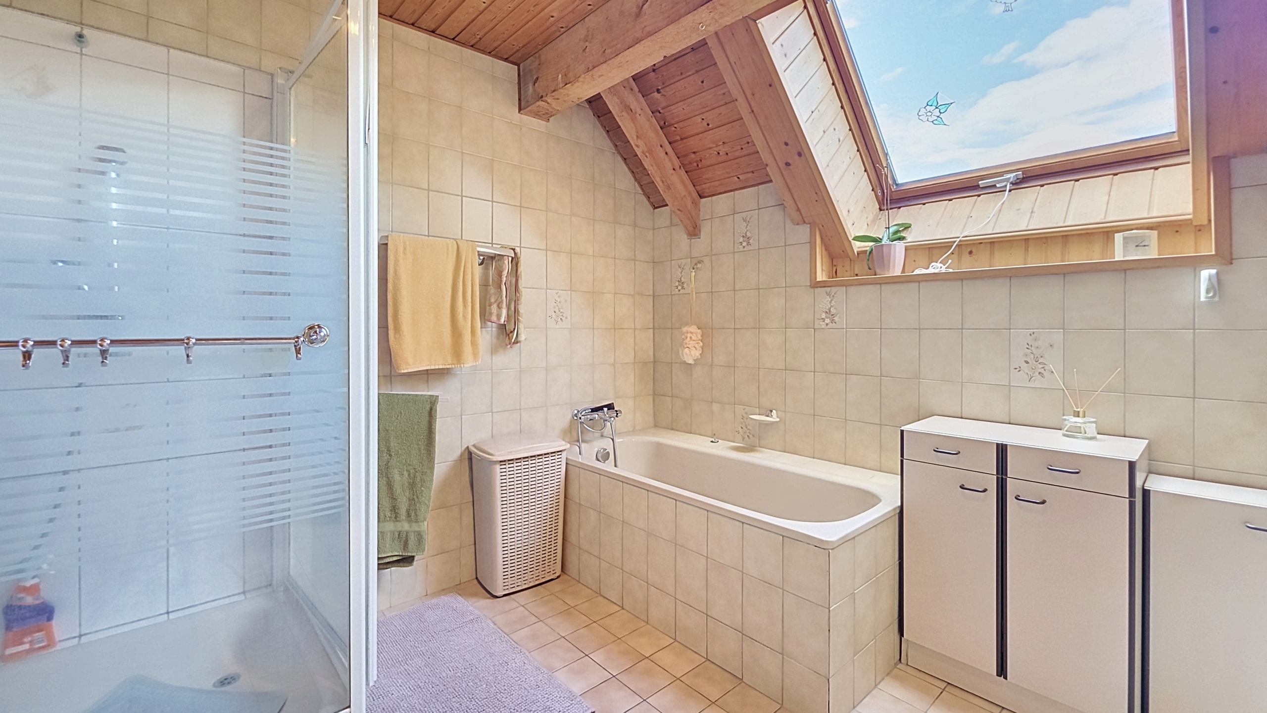 Appartement 6 pces - 1er étage - salle de bain 3