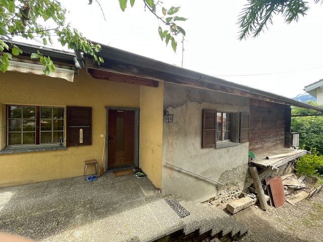 Exterior view 2