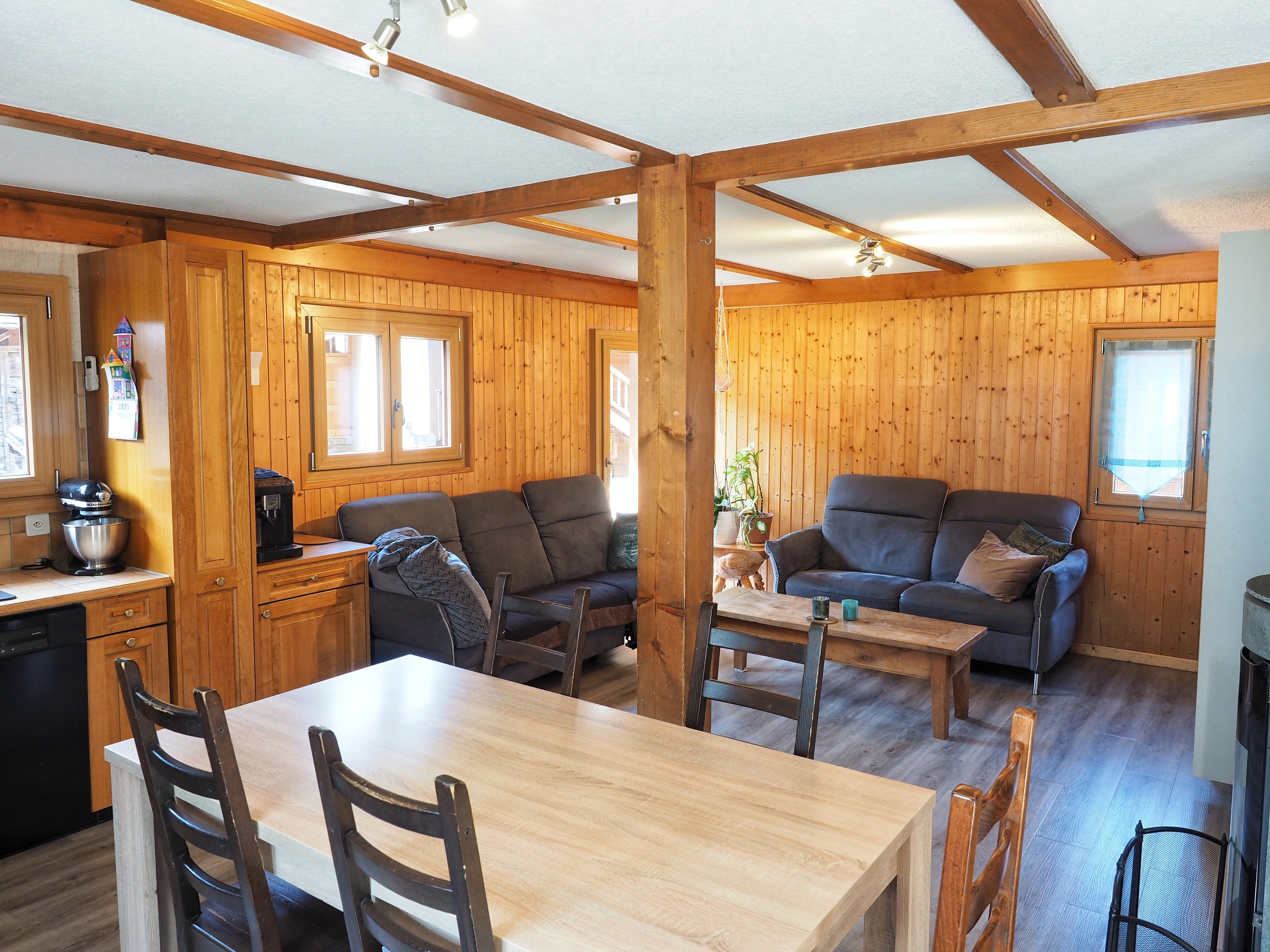 Interior view 6