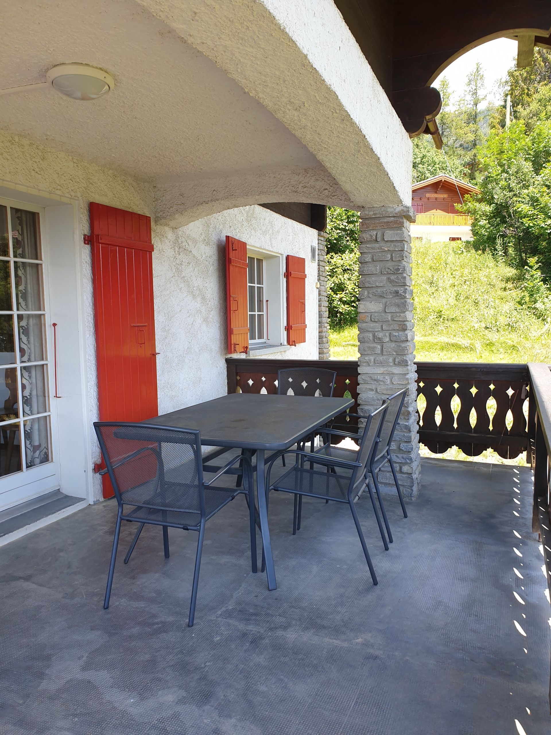 Photo 12
