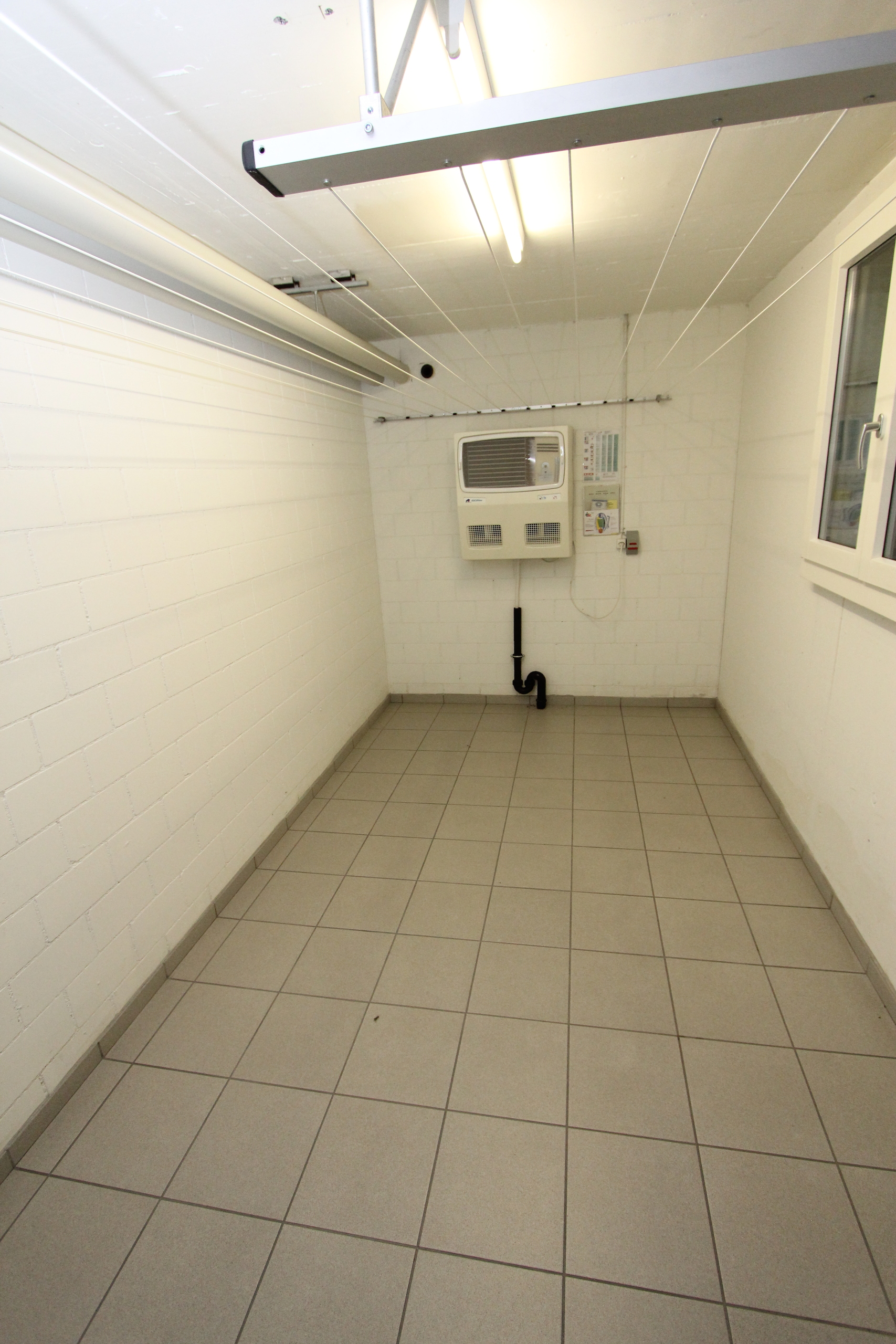 Interior view 8