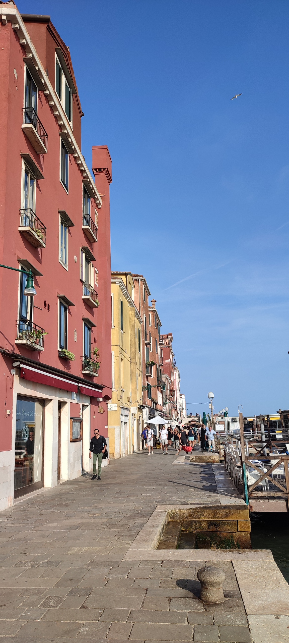 Vue latérale Vue latérale